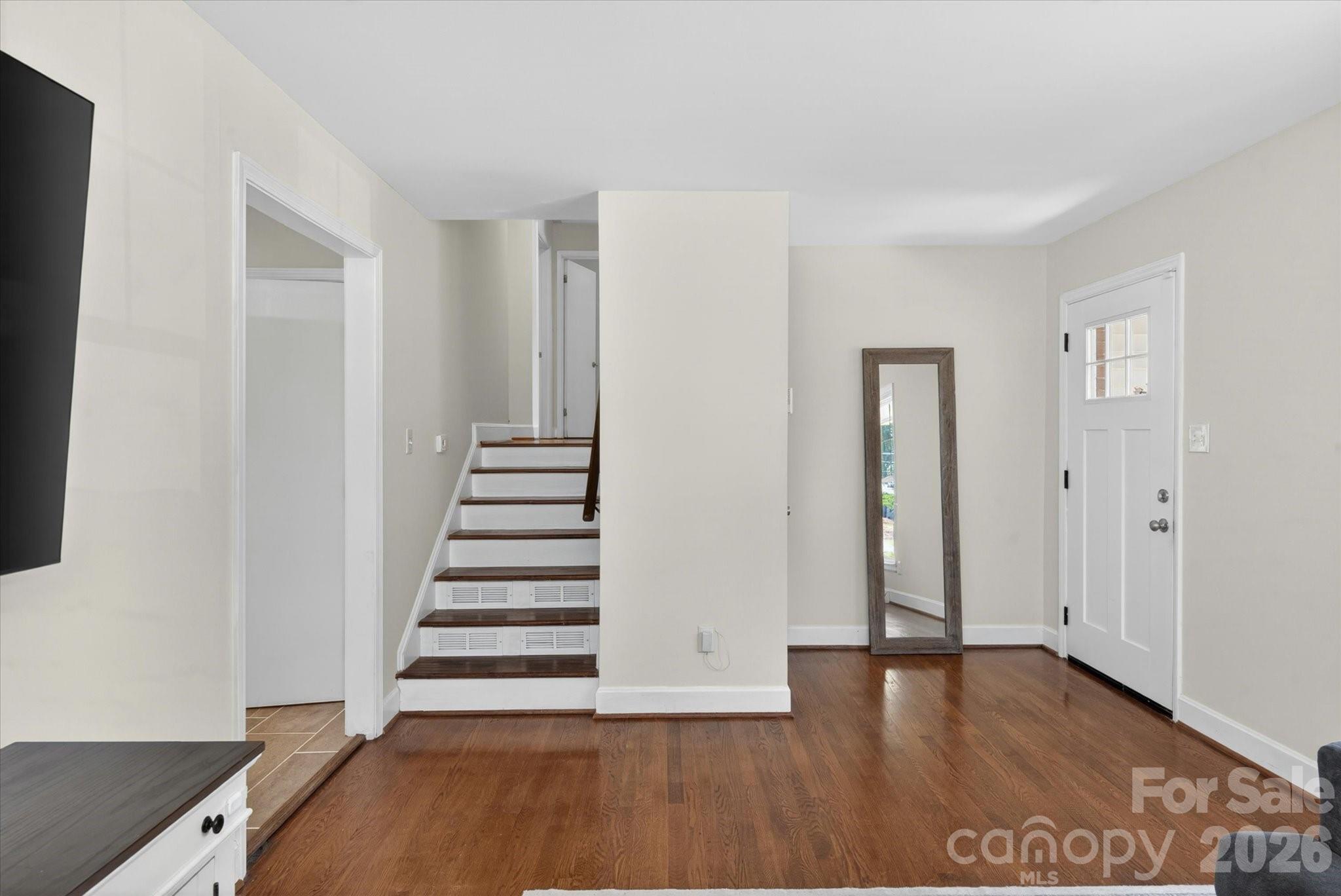 6912 Woodstock Drive