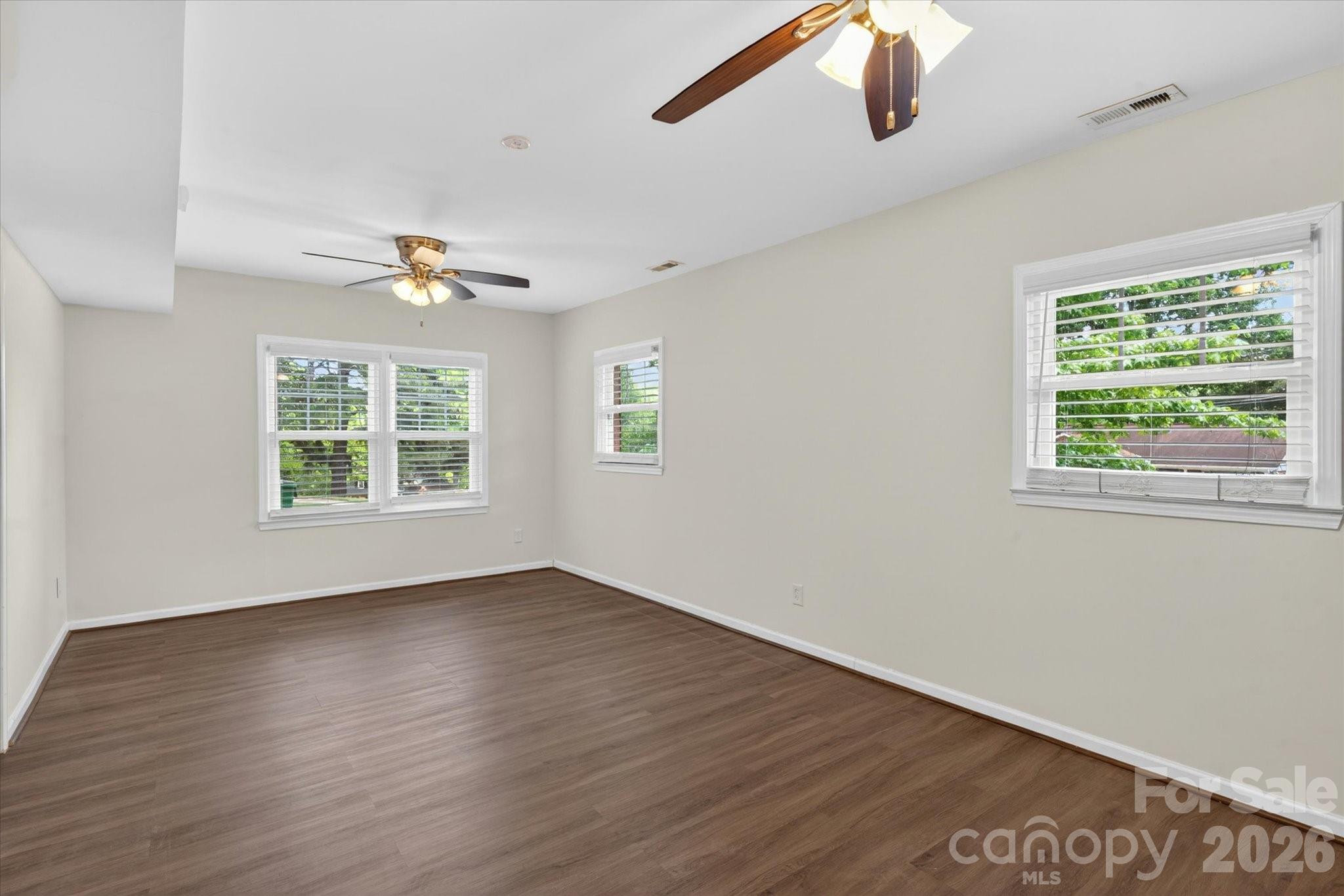 6912 Woodstock Drive