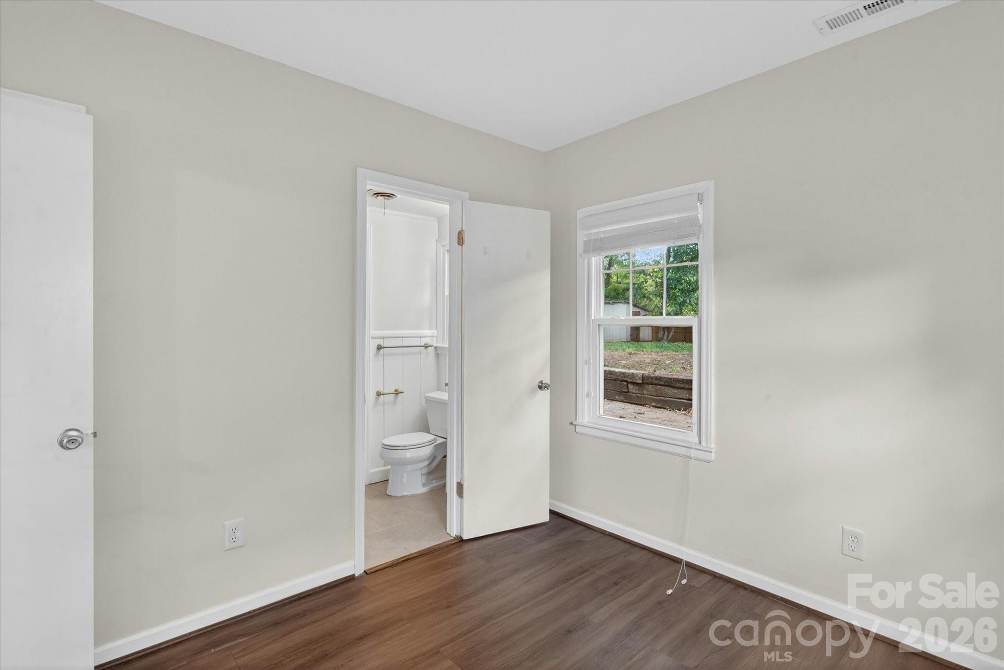 6912 Woodstock Drive