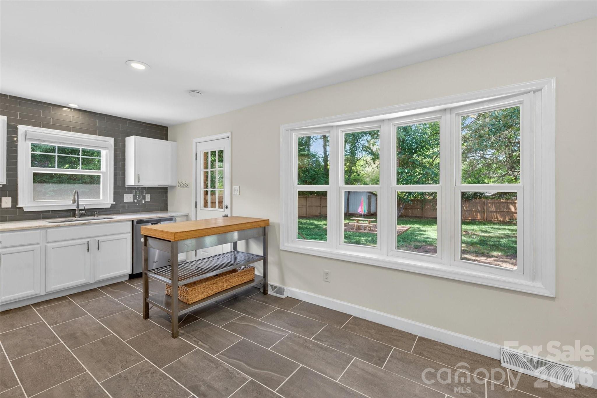 6912 Woodstock Drive
