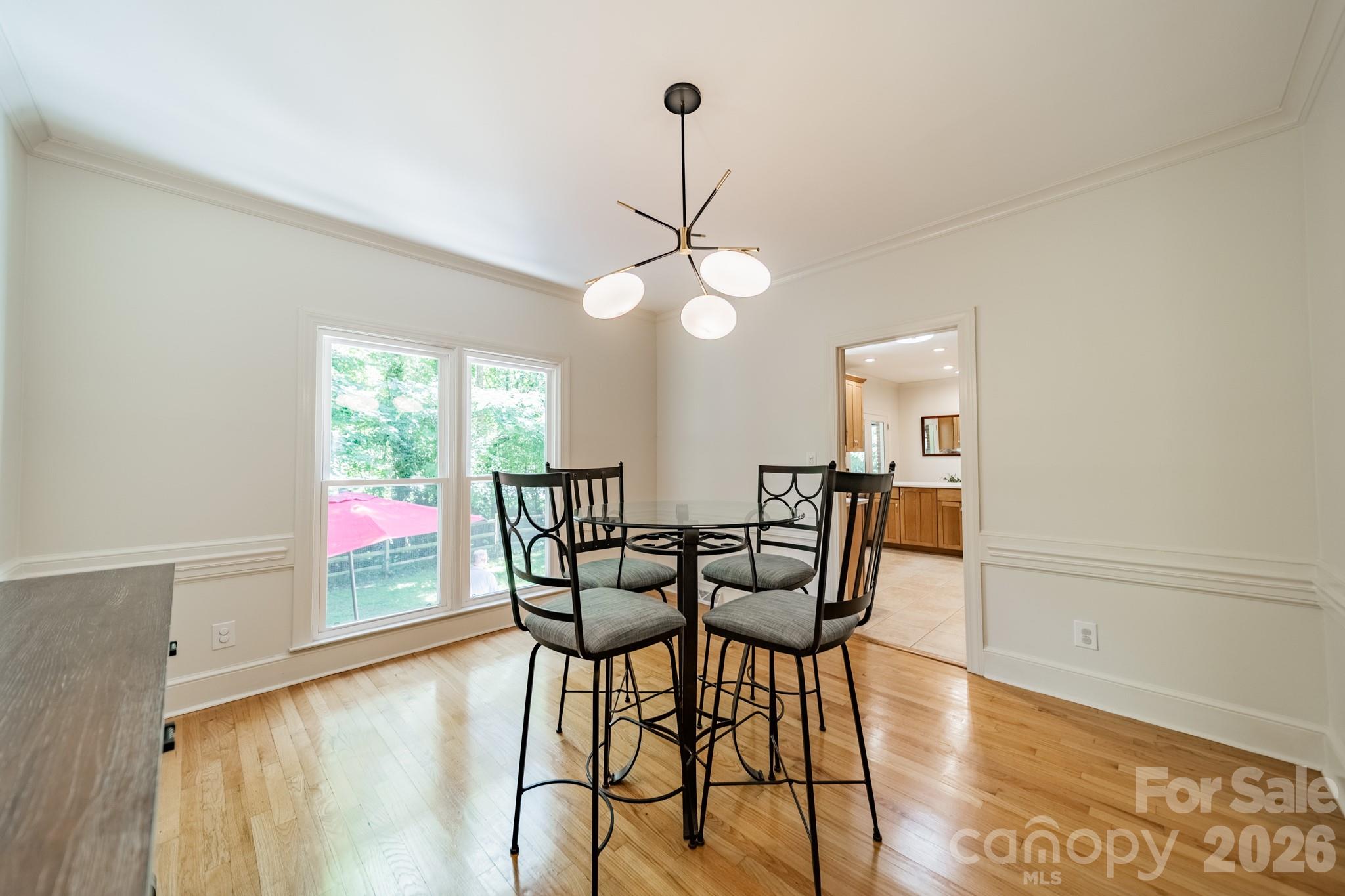 506 Abbotsford Court