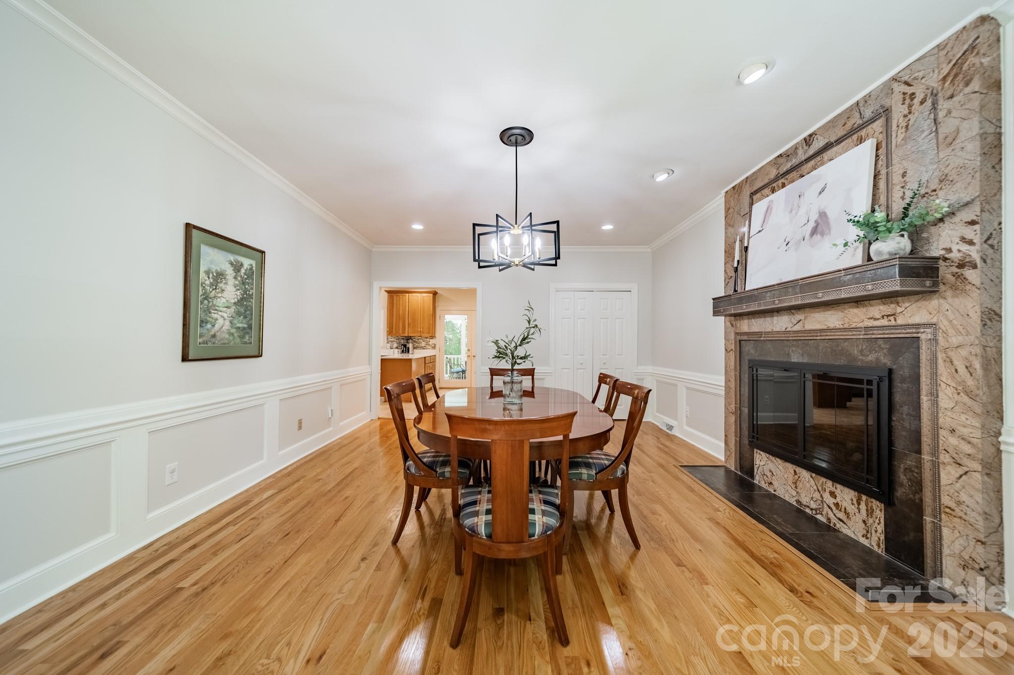 506 Abbotsford Court