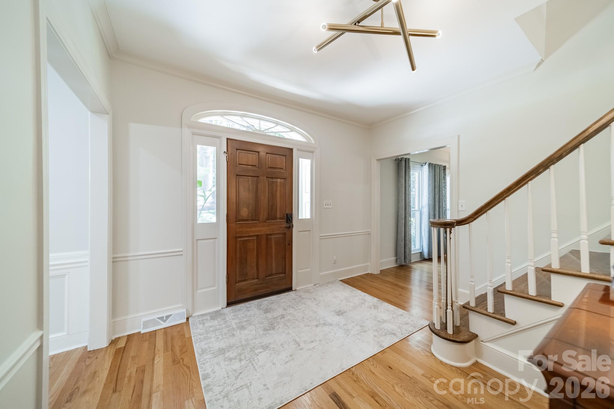 506 Abbotsford Court