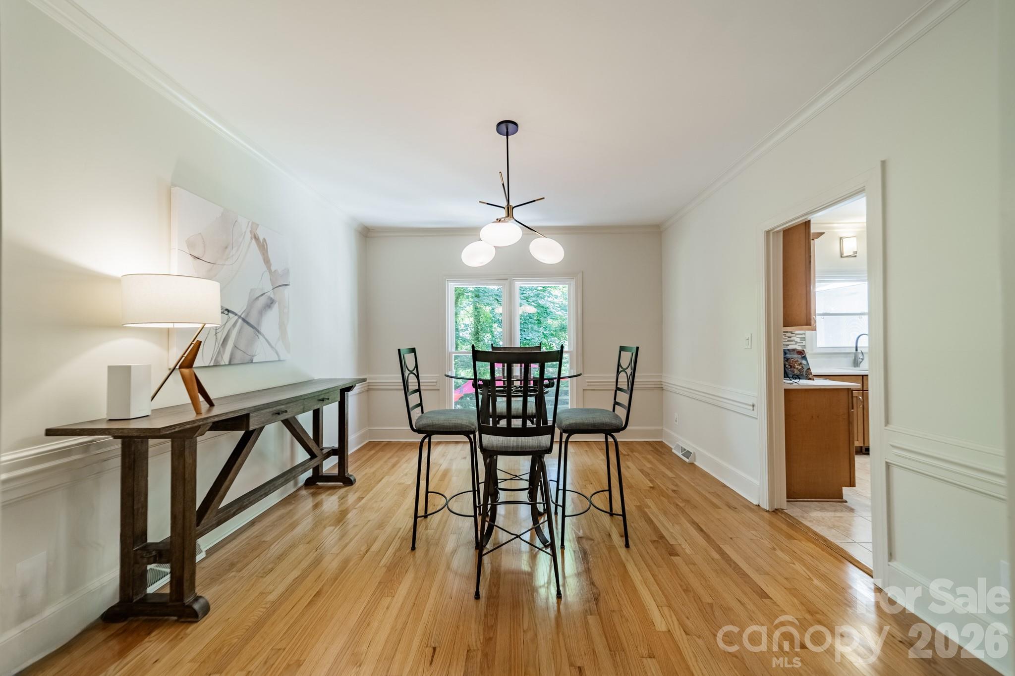 506 Abbotsford Court