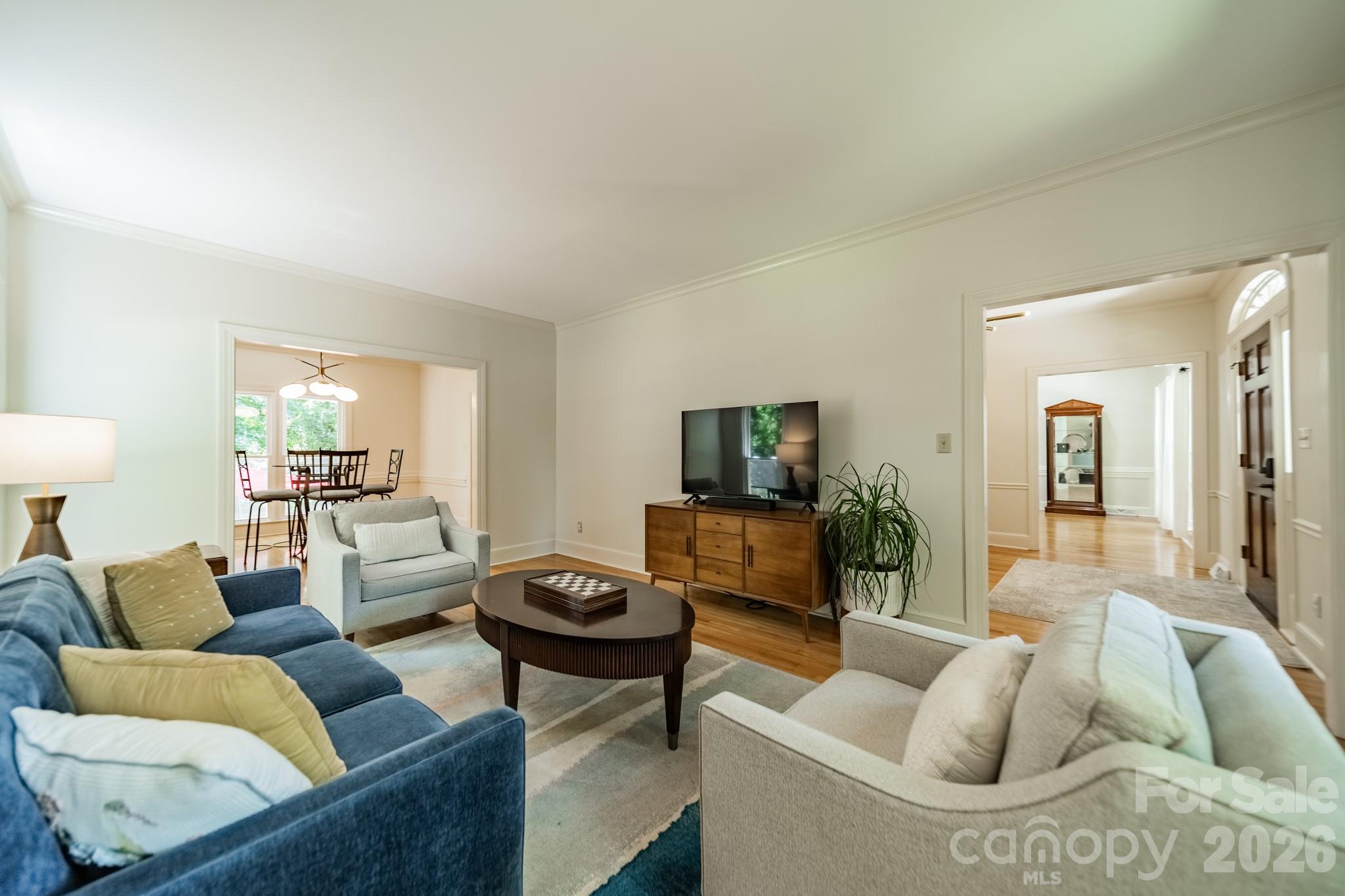 506 Abbotsford Court