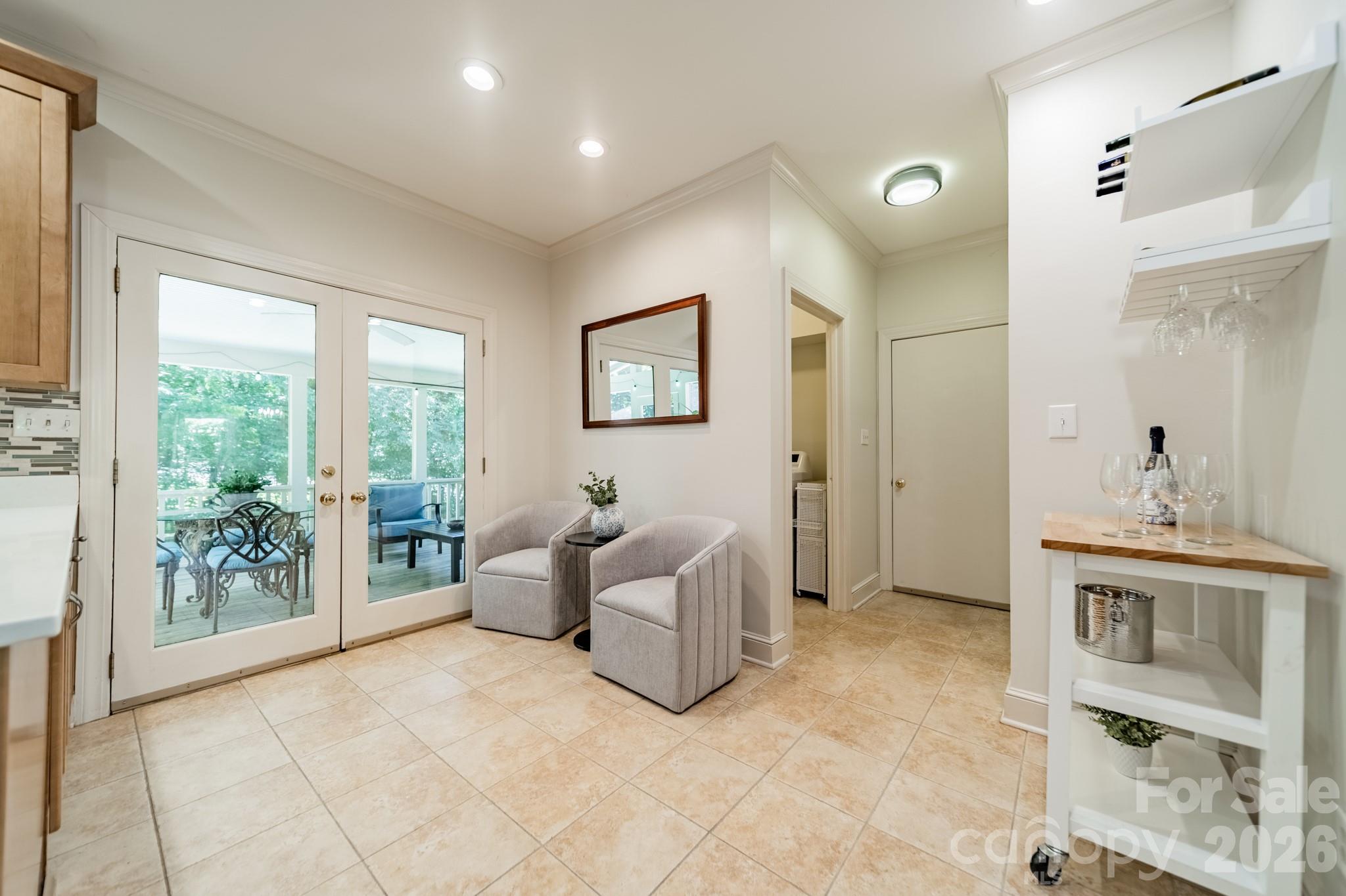 506 Abbotsford Court