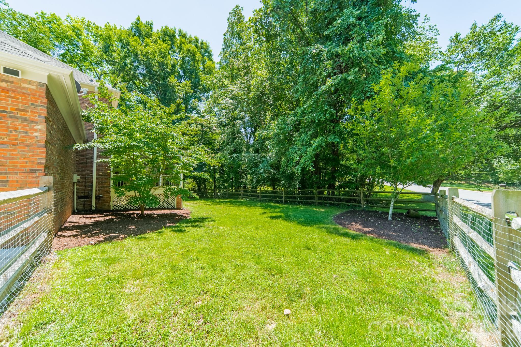506 Abbotsford Court