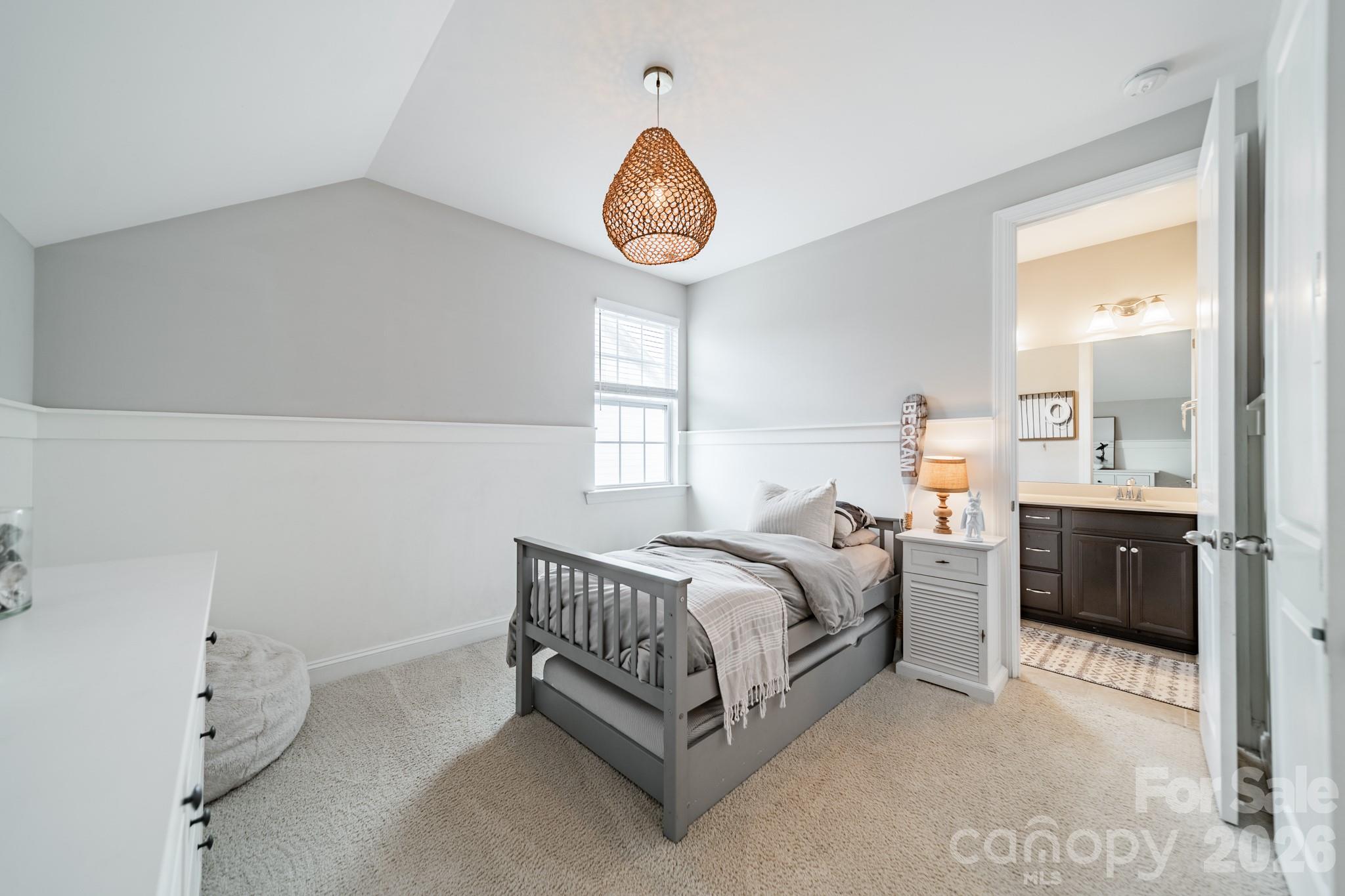 205 Somerled Way