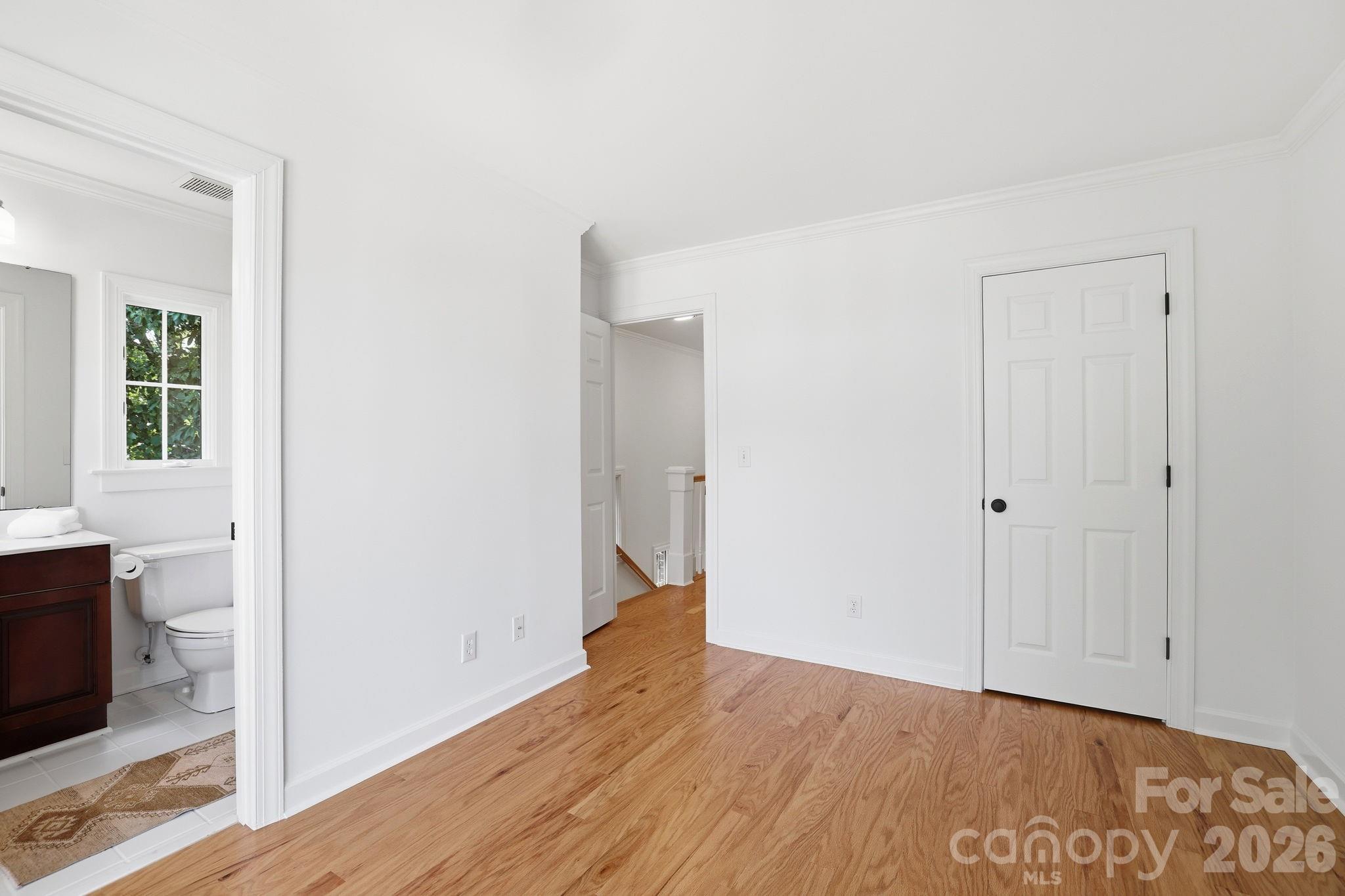 4703 S Hill View Drive