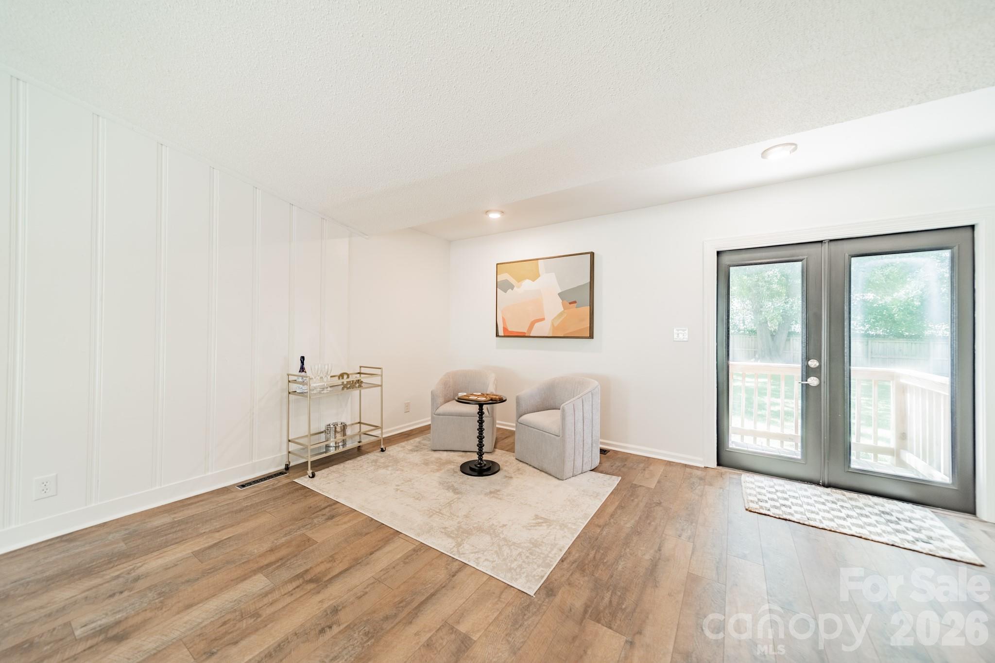 109 W Leroy Street