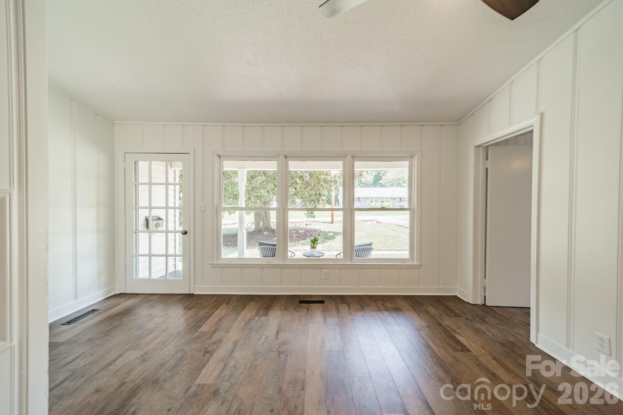 109 W Leroy Street