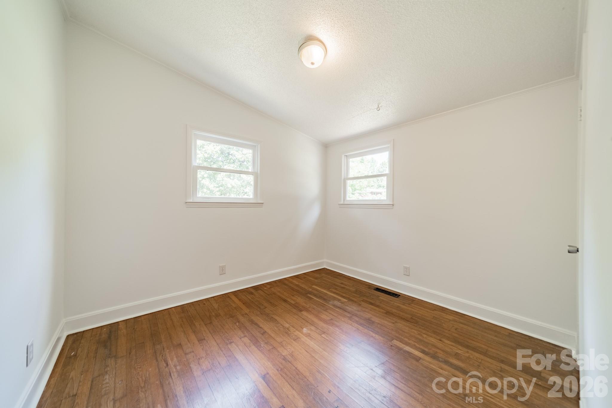 109 W Leroy Street
