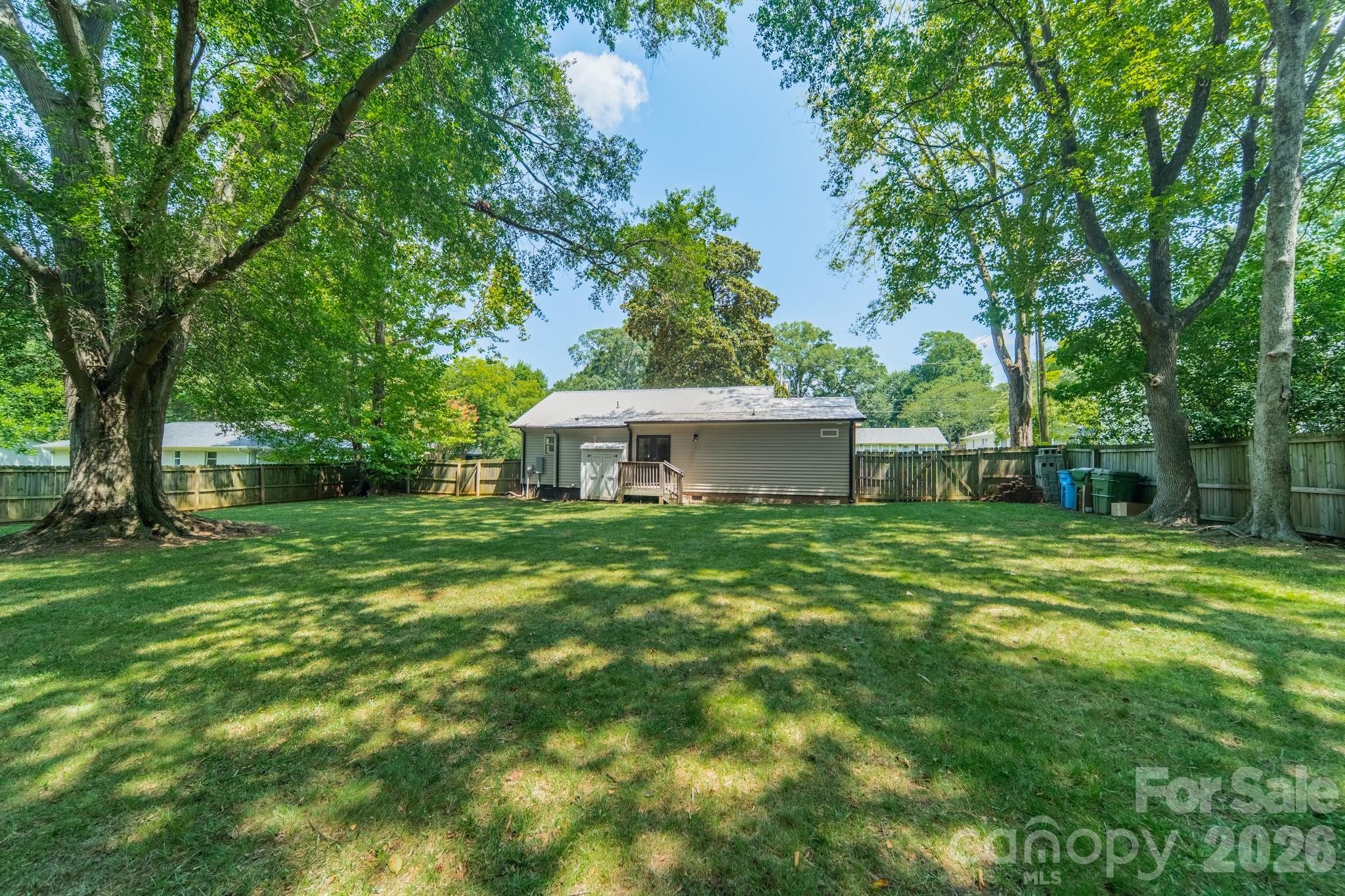 109 W Leroy Street