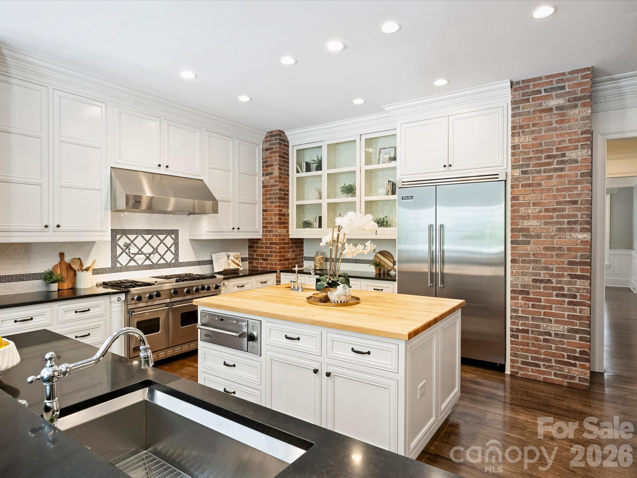 9146 Heydon Hall Circle