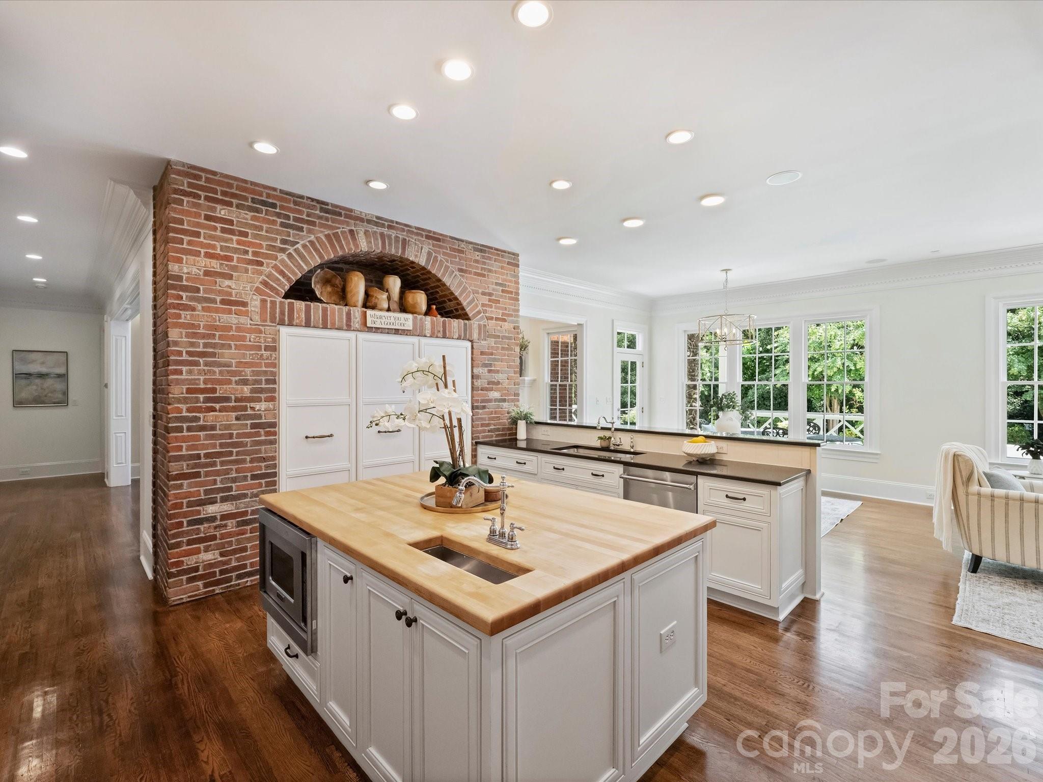 9146 Heydon Hall Circle