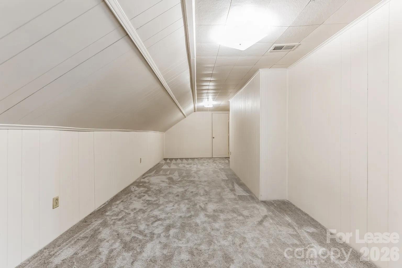 2801 Valencia Terrace