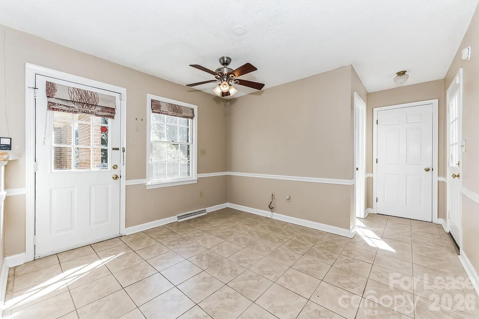 2801 Valencia Terrace