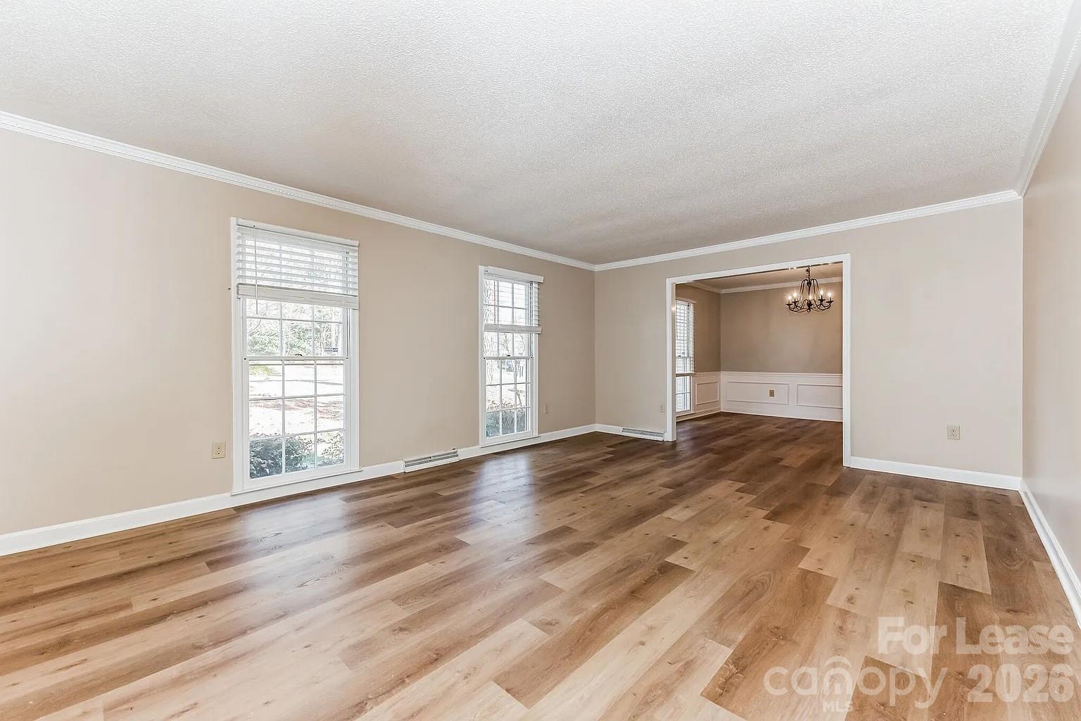 2801 Valencia Terrace