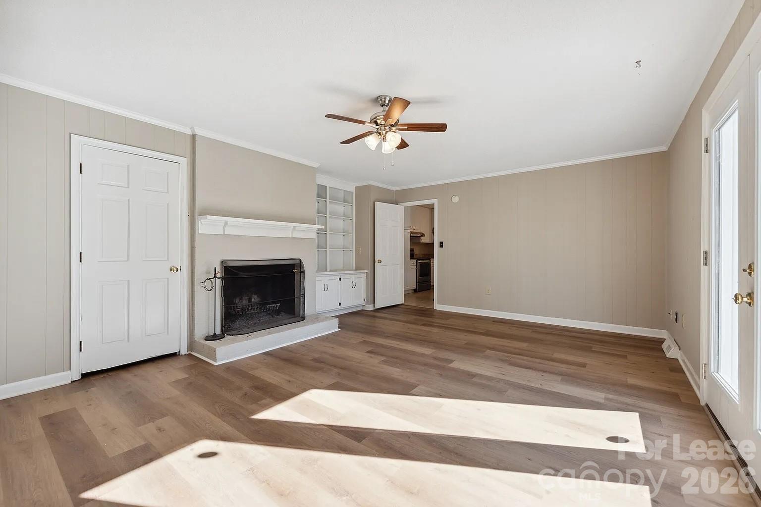 2801 Valencia Terrace