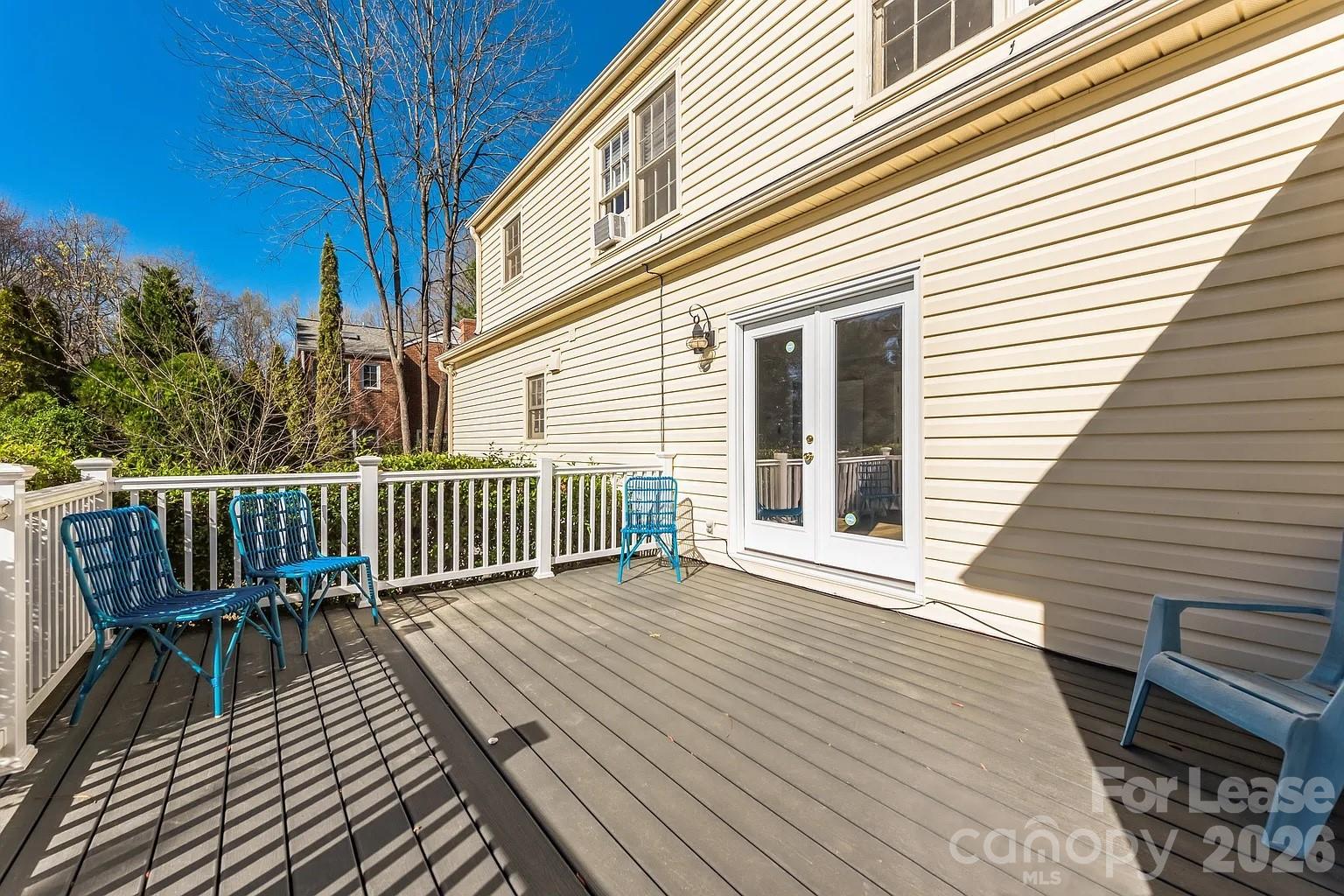 2801 Valencia Terrace