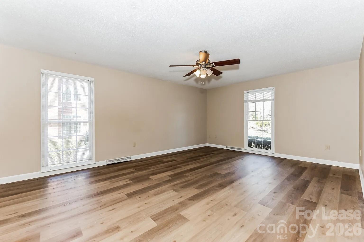 2801 Valencia Terrace