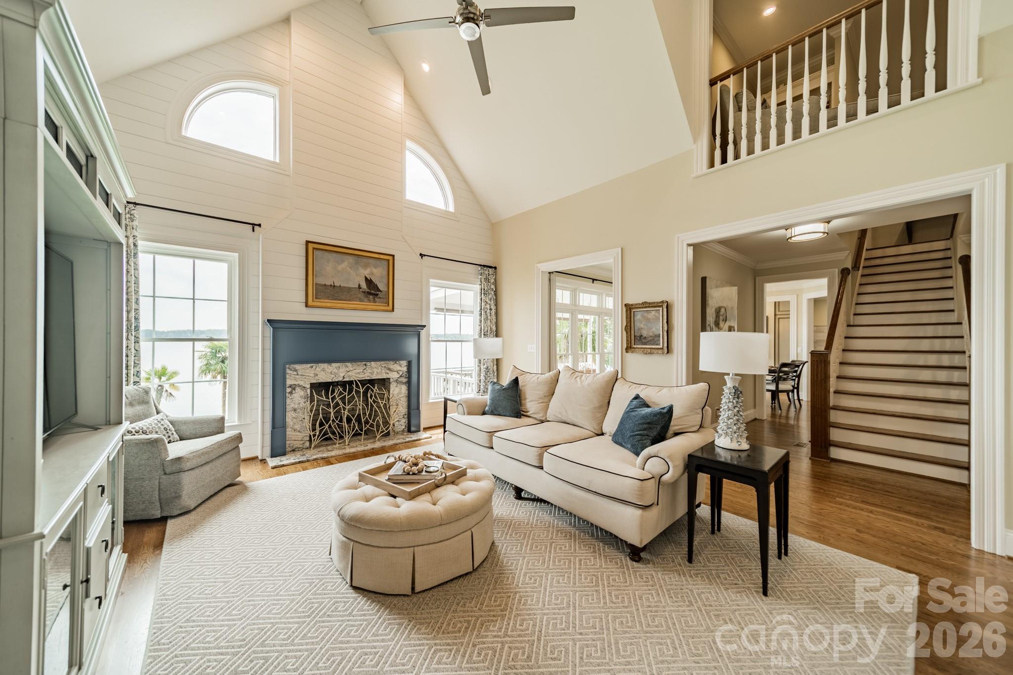 2370 Anns Loop