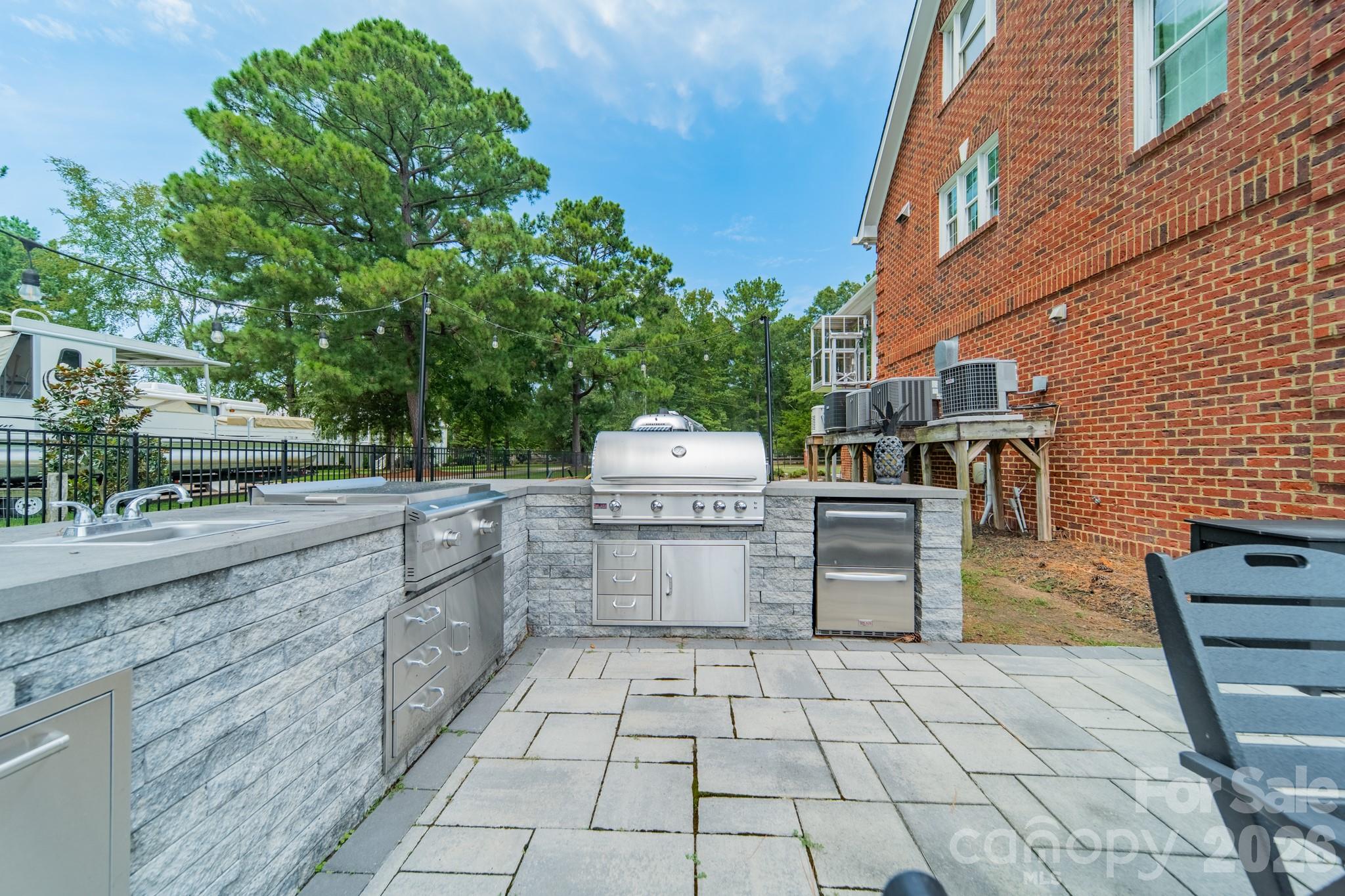 2370 Anns Loop
