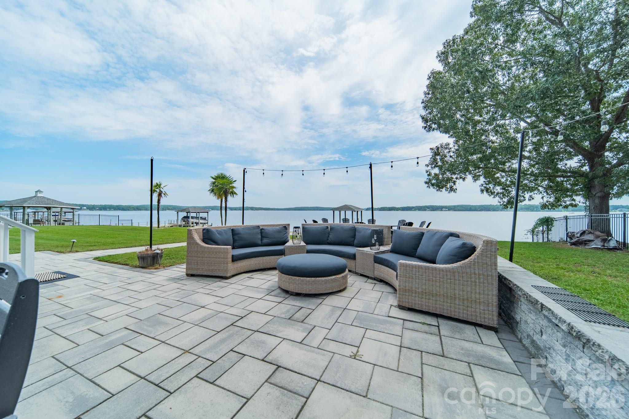 2370 Anns Loop