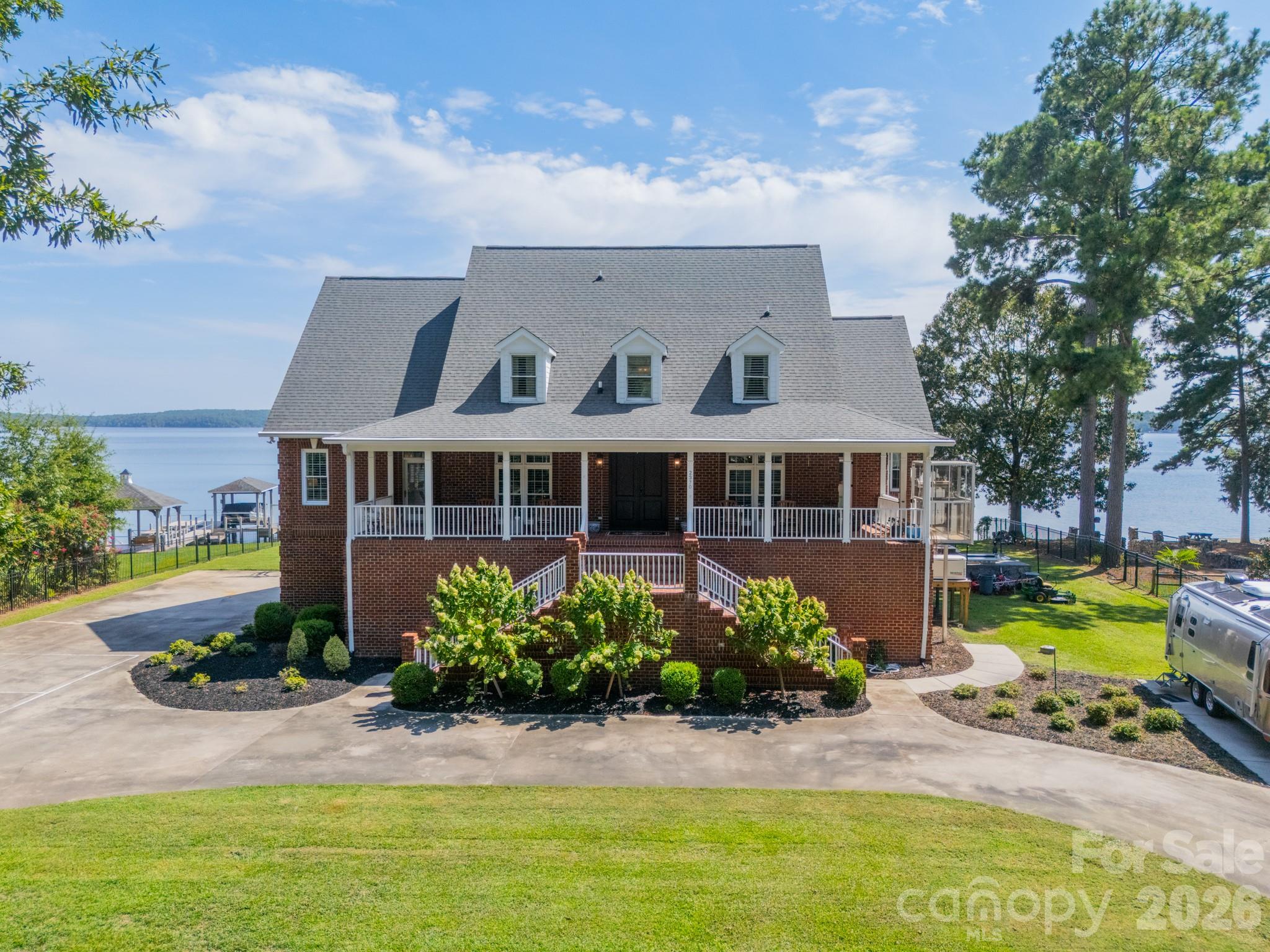 2370 Anns Loop