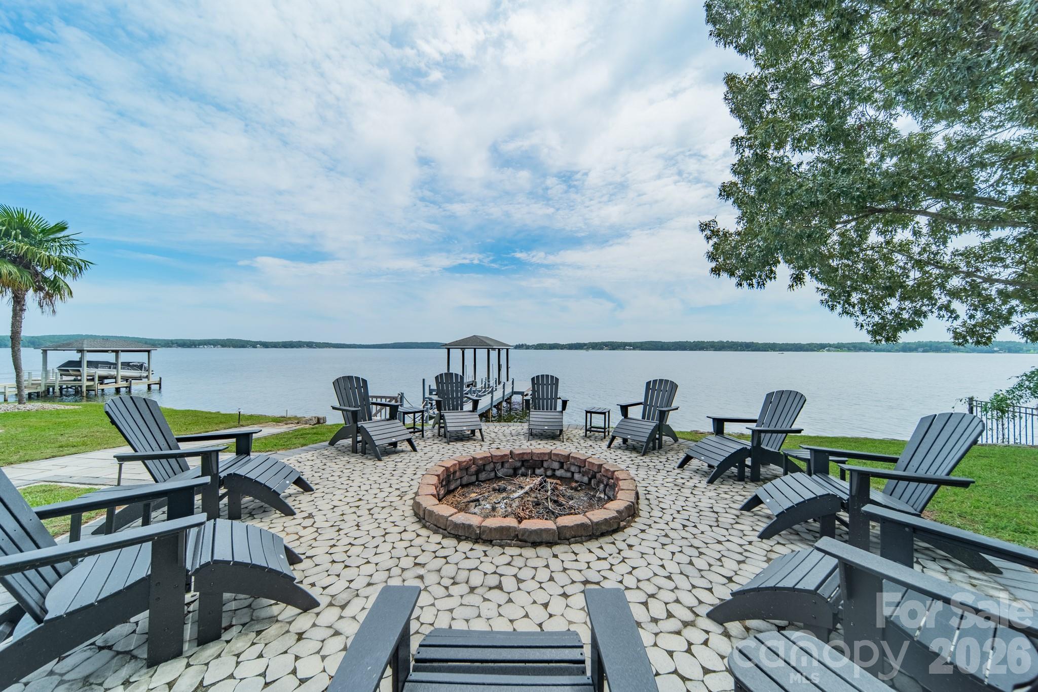 2370 Anns Loop