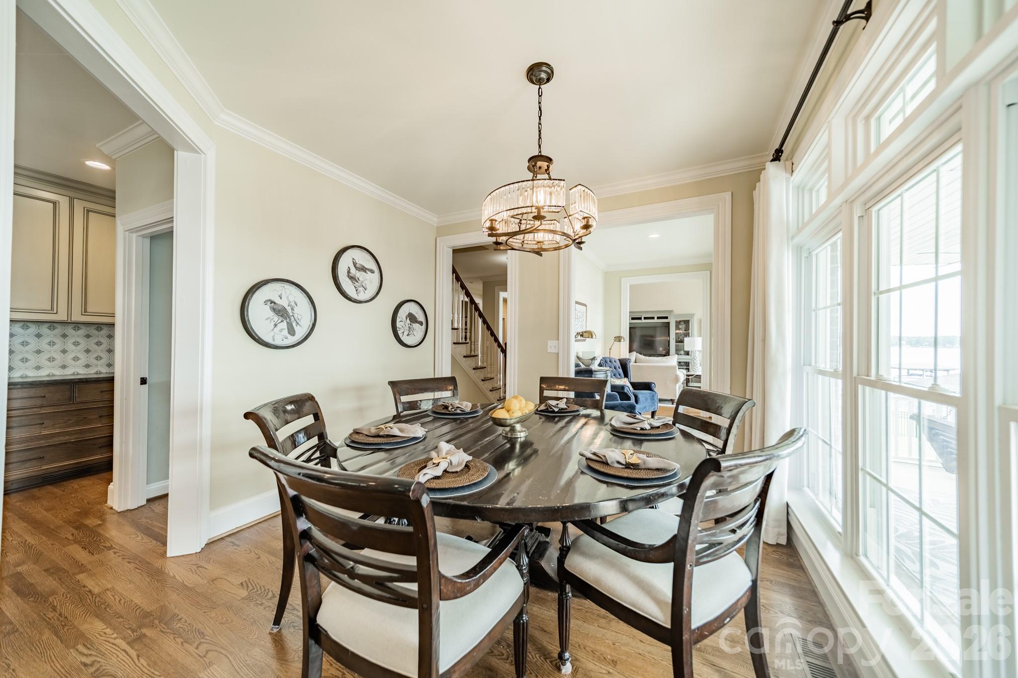 2370 Anns Loop