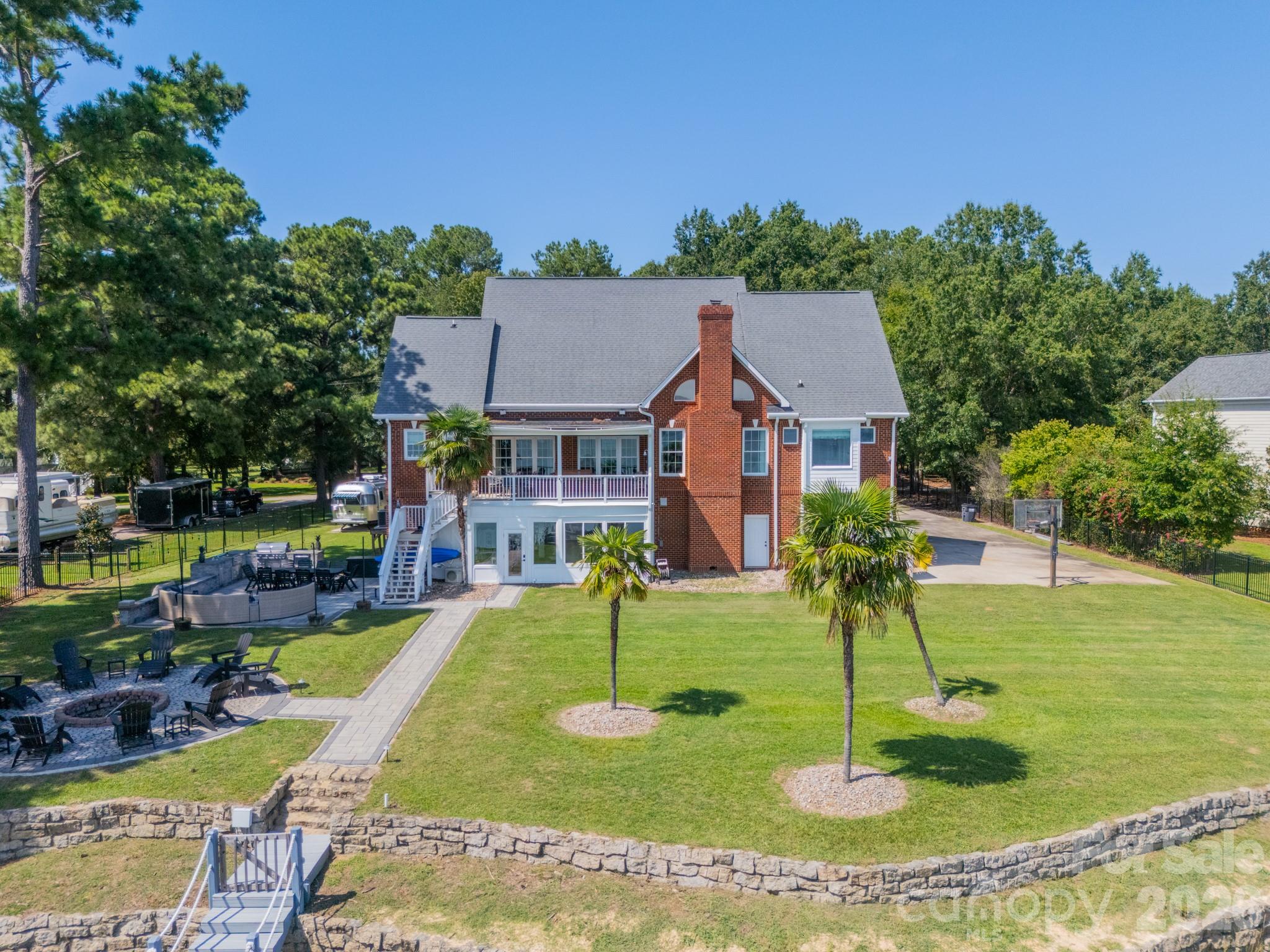 2370 Anns Loop