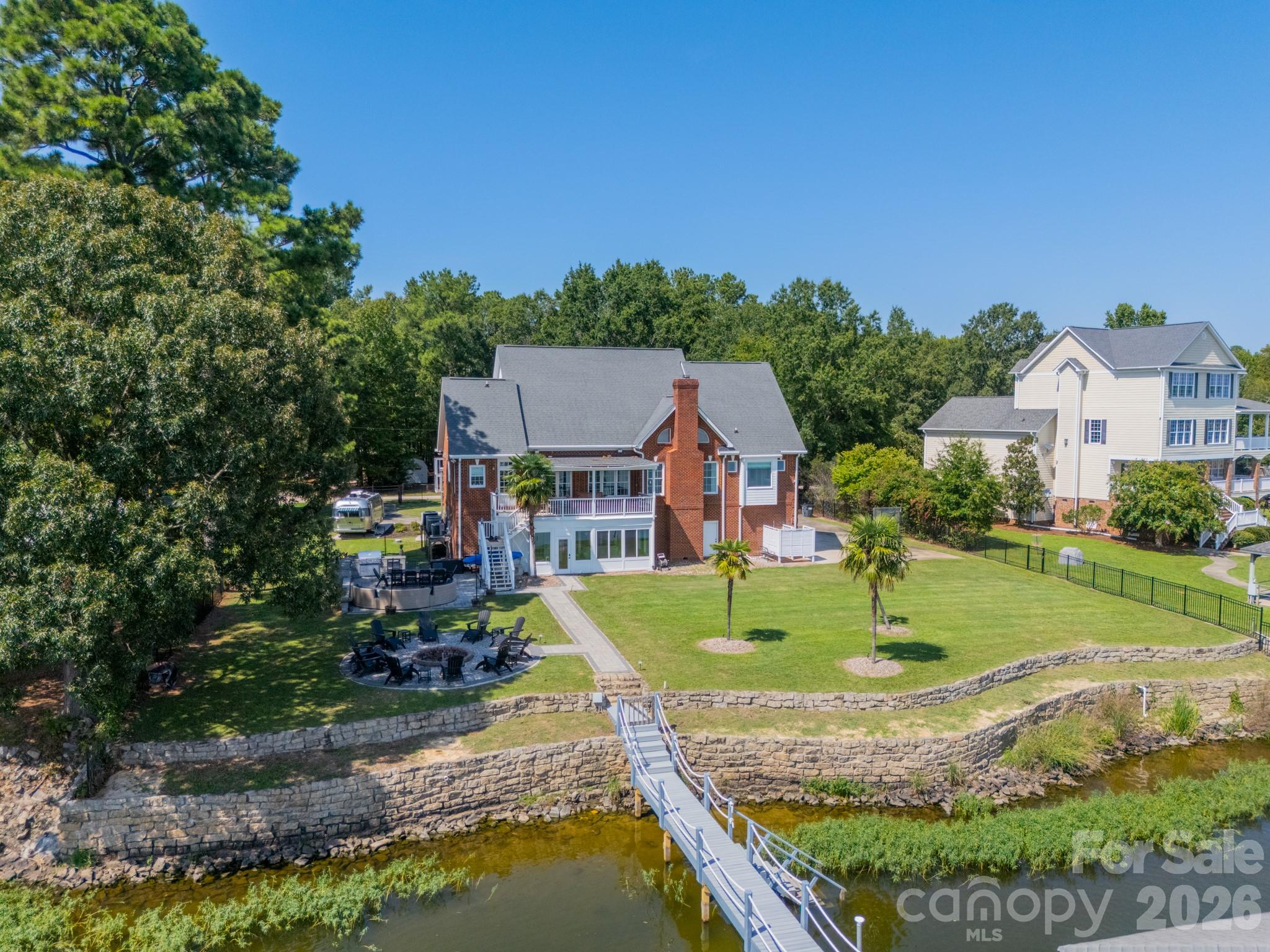 2370 Anns Loop