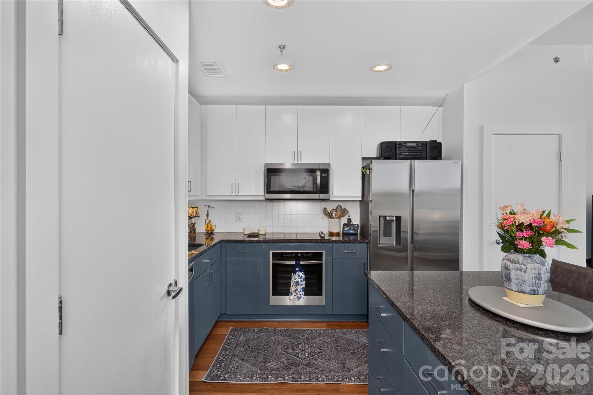 333 W Trade Street Unit: 2005