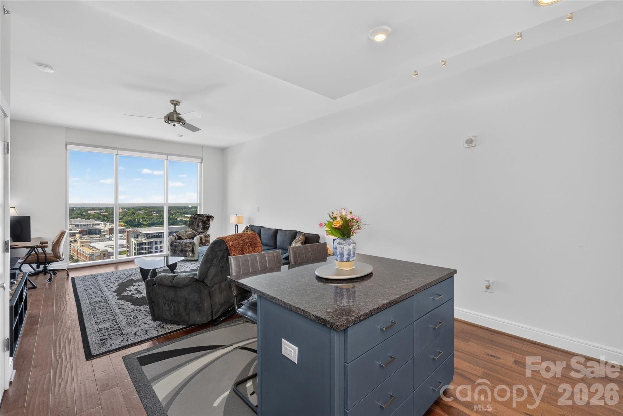 333 W Trade Street Unit: 2005