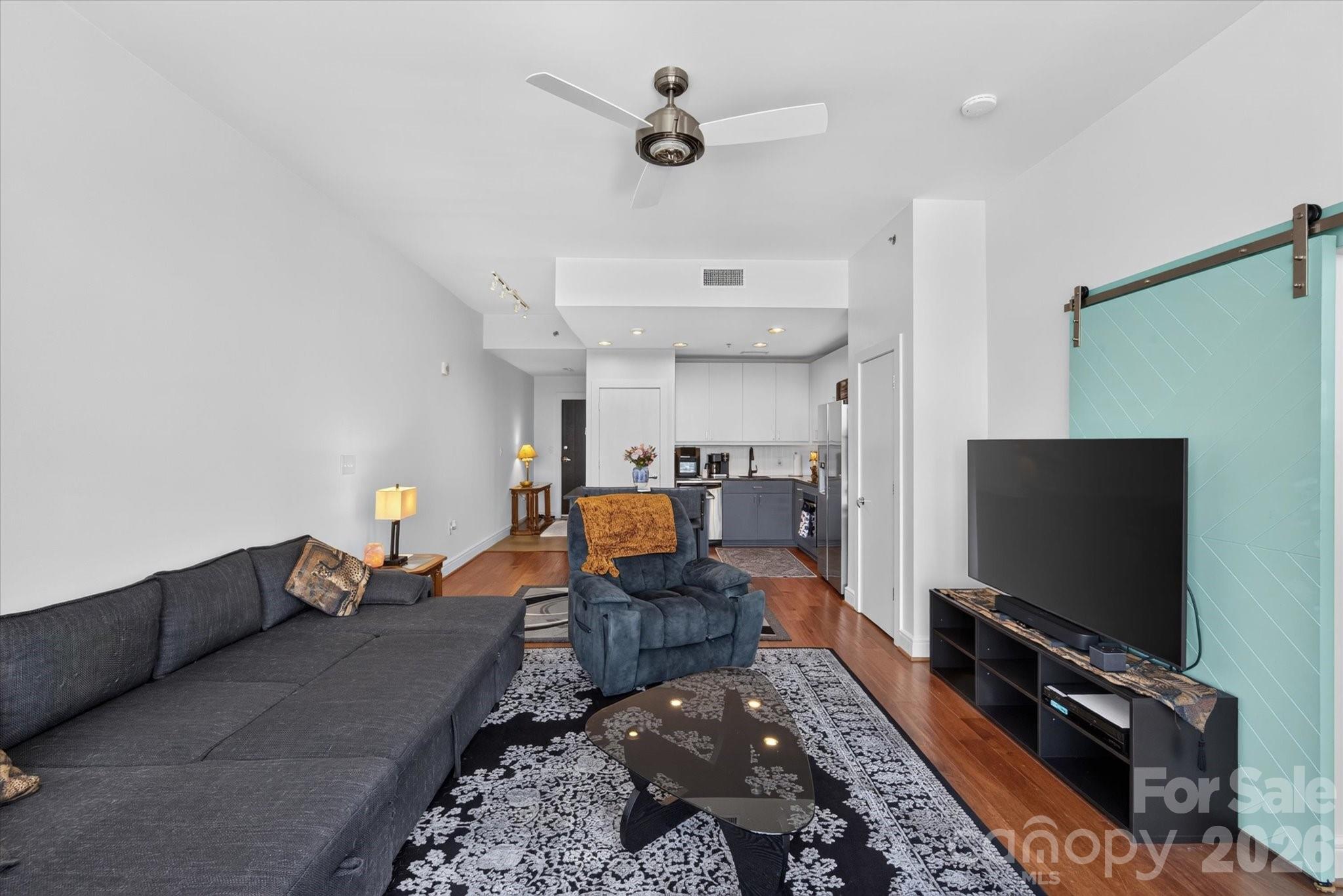 333 W Trade Street Unit: 2005
