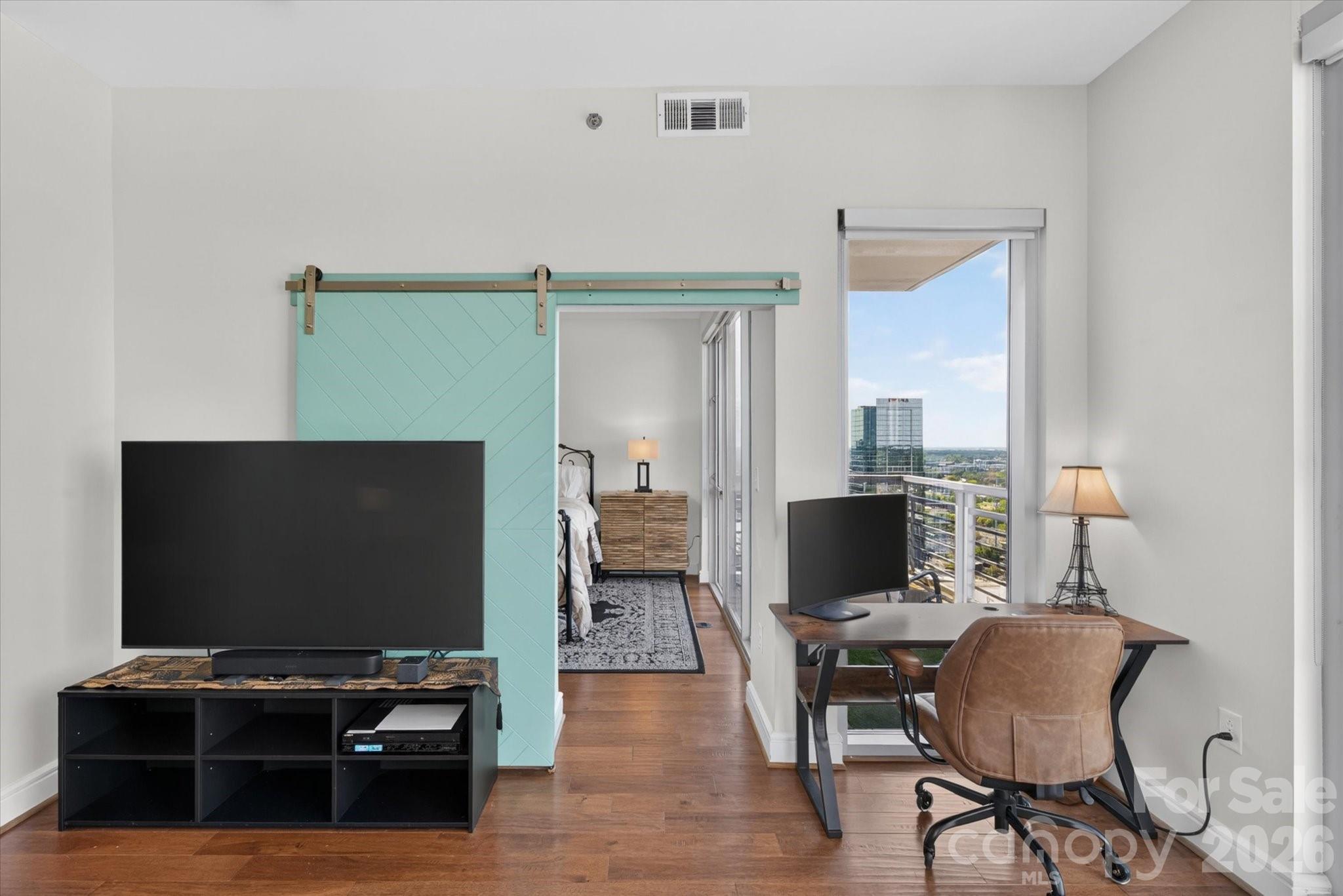 333 W Trade Street Unit: 2005