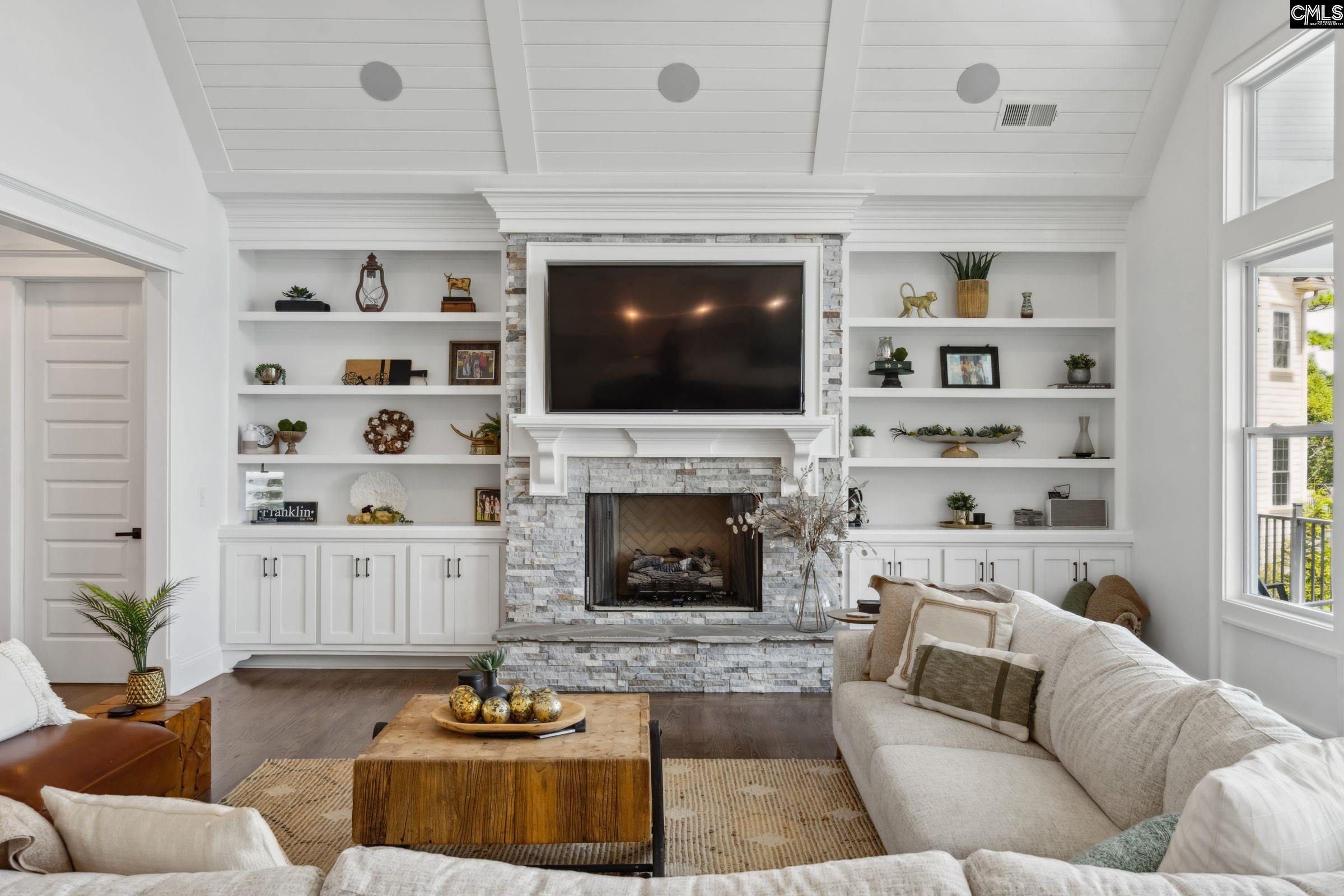 249 Pointe Overlook Drive