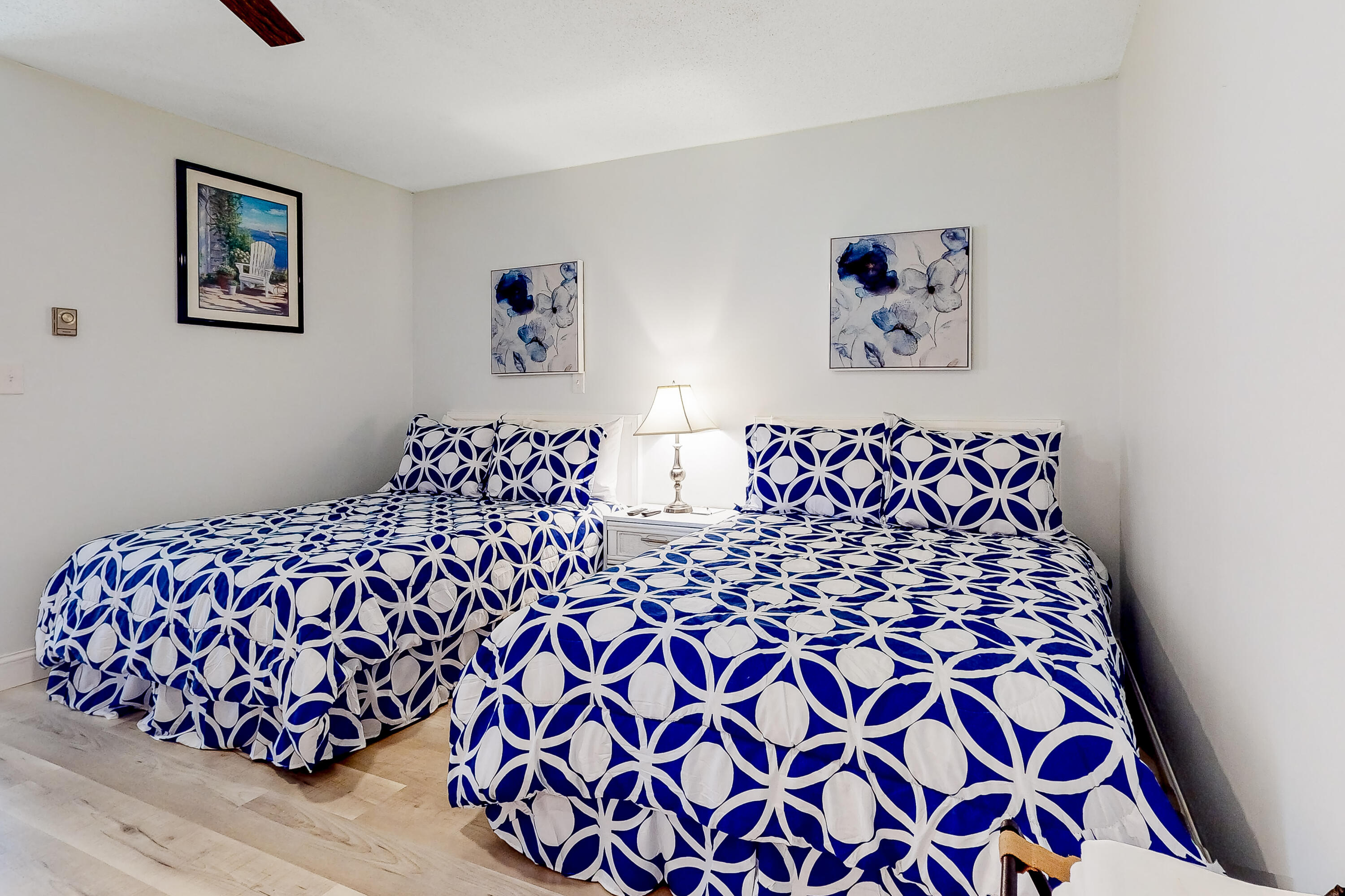 1762 Post Road, 130