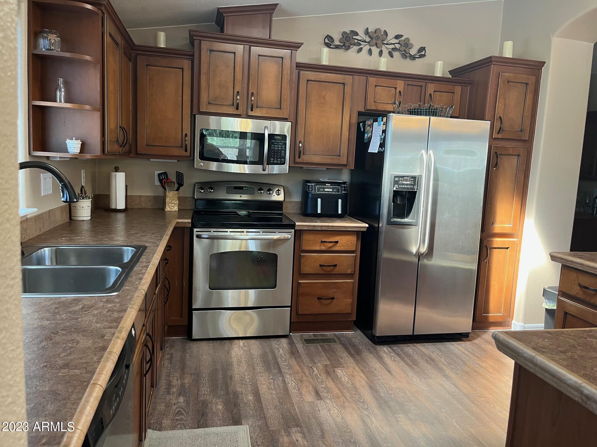 3901 E PINNACLE PEAK Road, 310