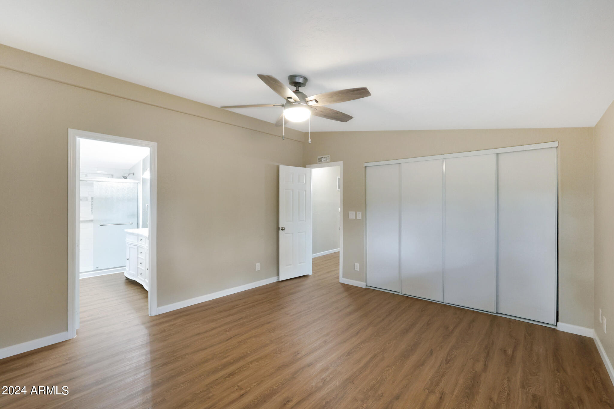 3901 E PINNACLE PEAK Road, 242