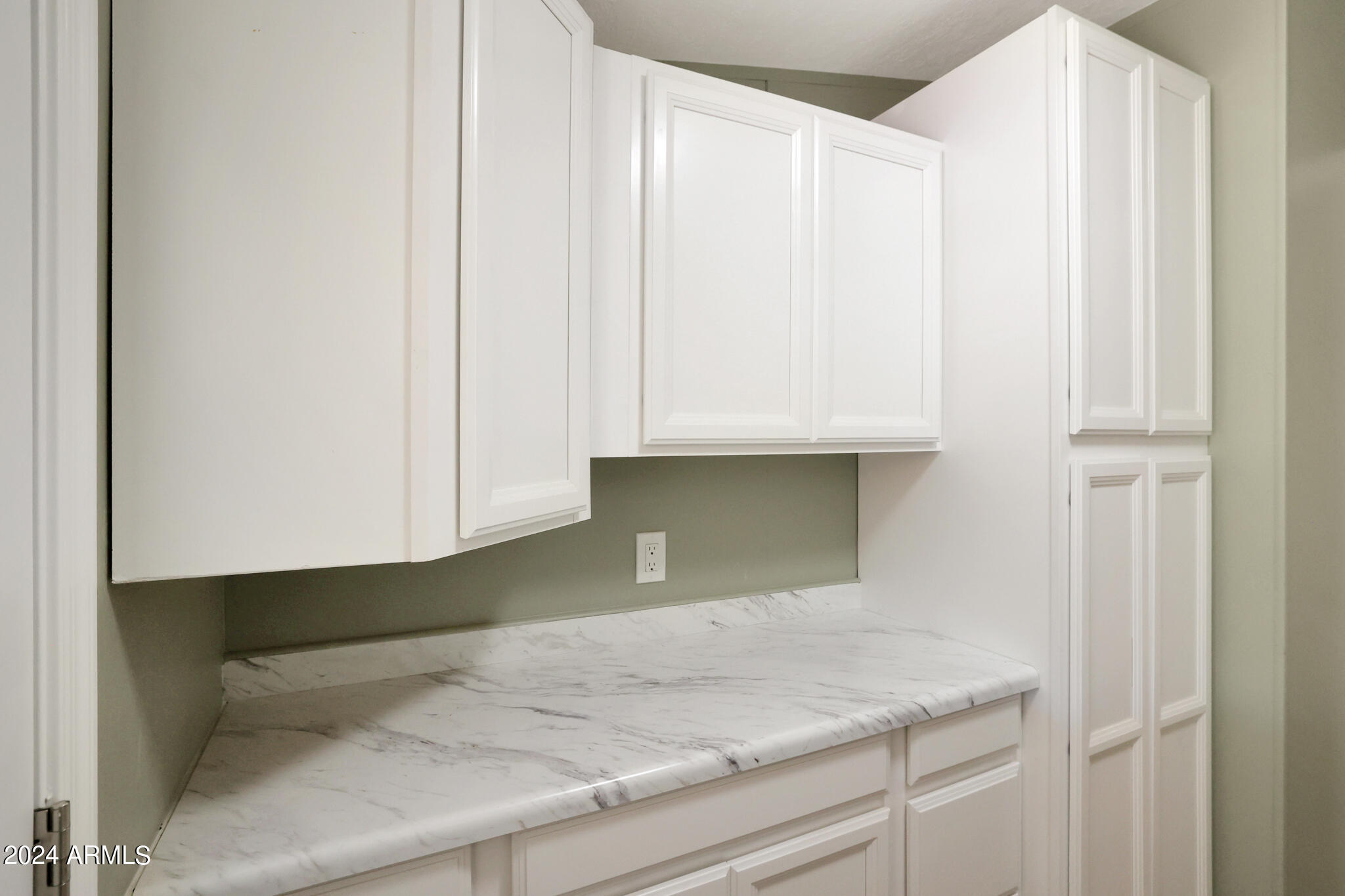 3901 E PINNACLE PEAK Road, 242