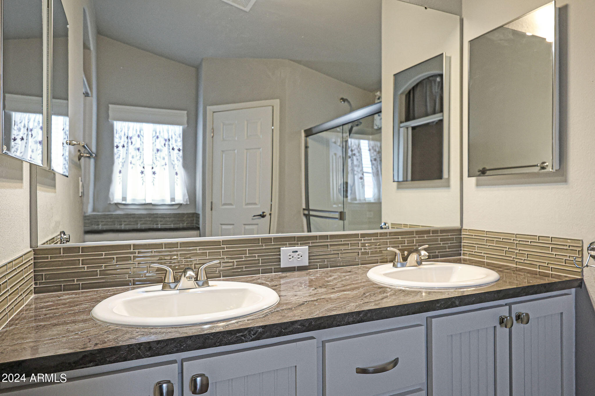 3901 E PINNACLE PEAK Road, 135