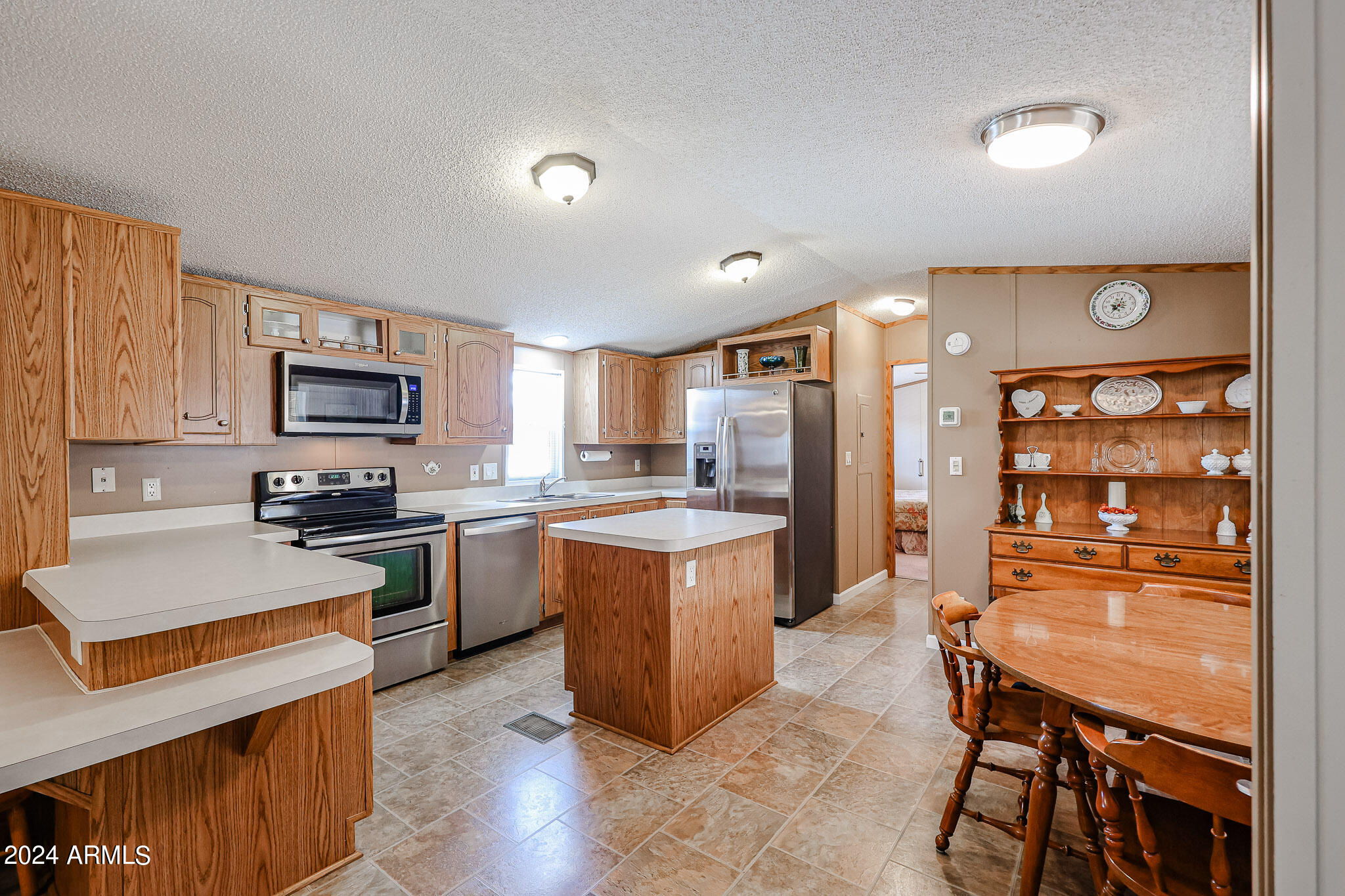 3901 E PINNACLE PEAK Road, 37