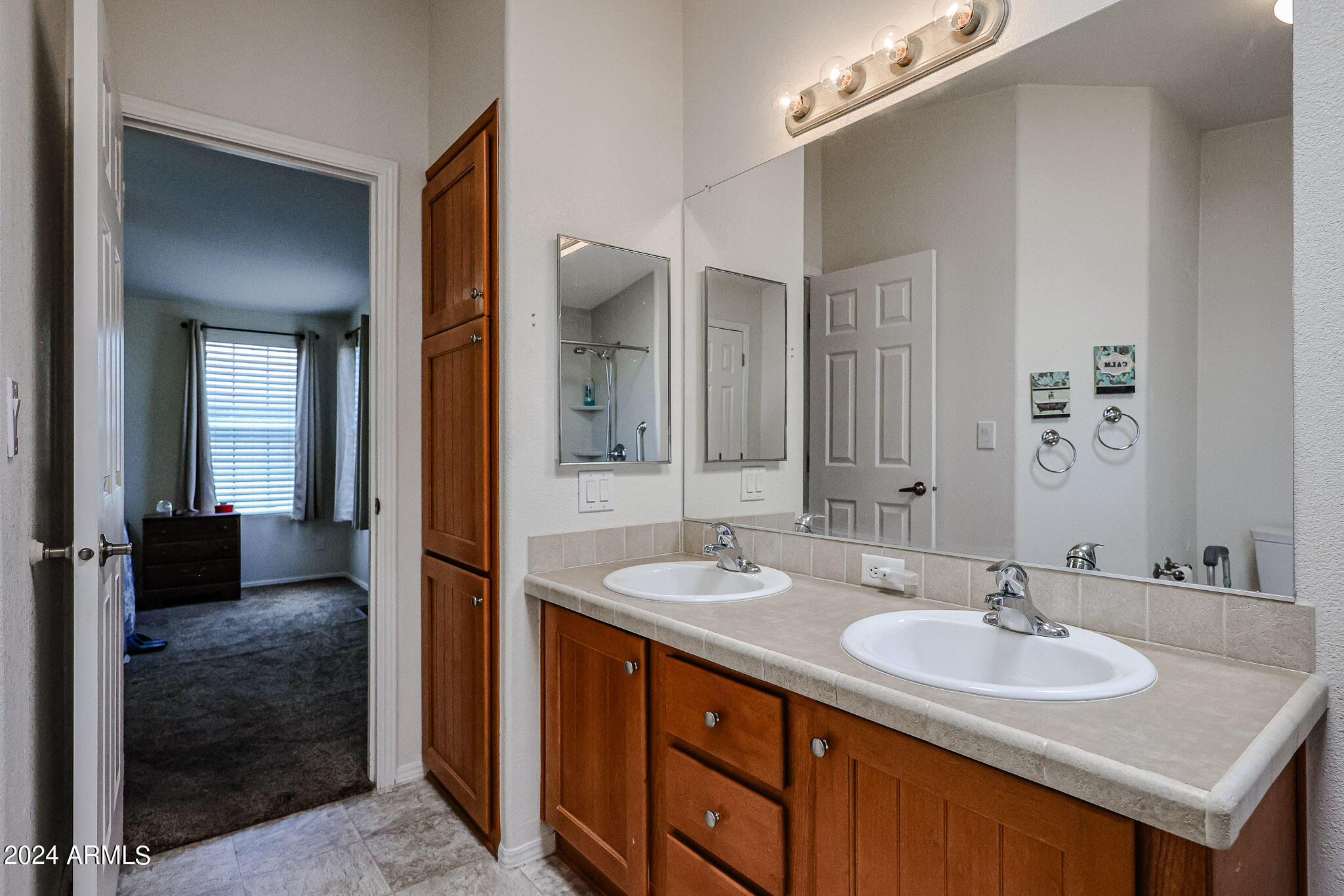 3901 E PINNACLE PEAK Road, 83