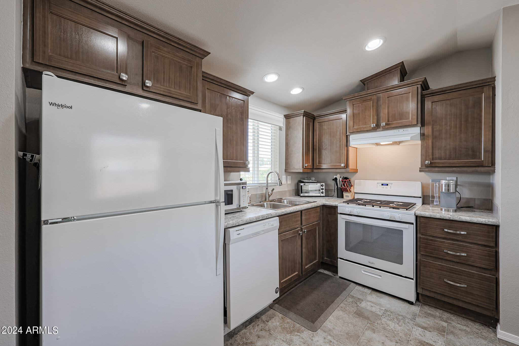 16225 N CAVE CREEK Road, 32