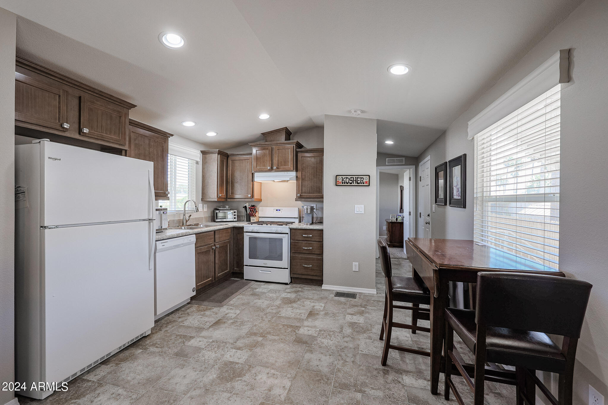 16225 N CAVE CREEK Road, 32