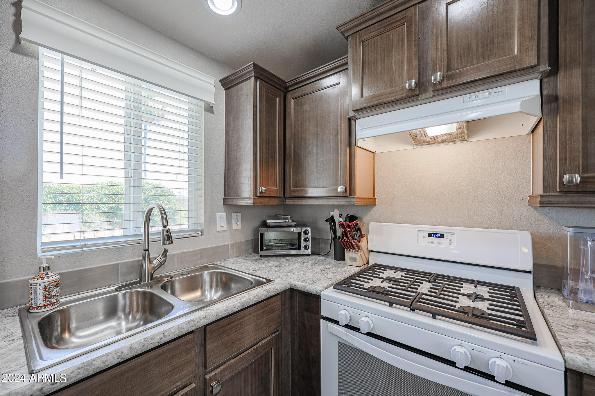 16225 N CAVE CREEK Road, 32