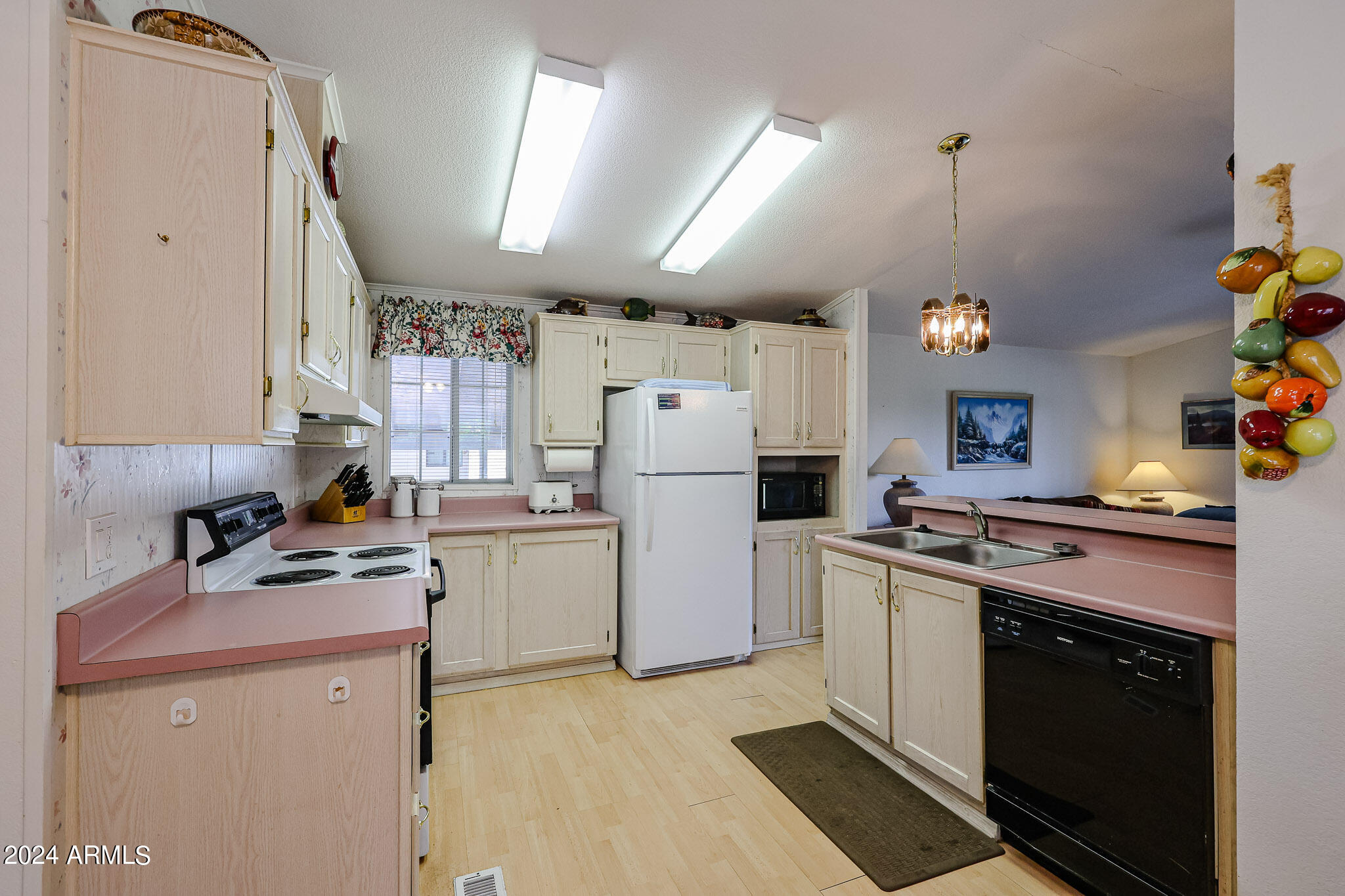 3901 E PINNACLE PEAK Road, 398