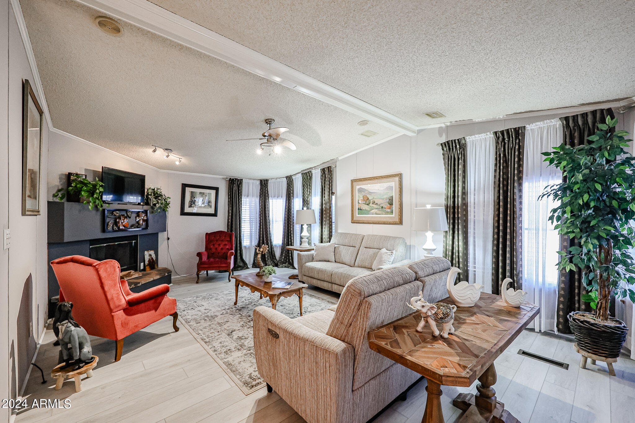 3901 E PINNACLE PEAK Road, 214